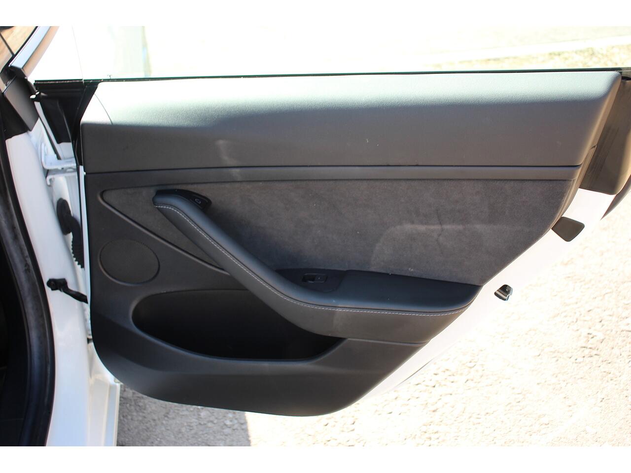 Tesla Model 3 view 36