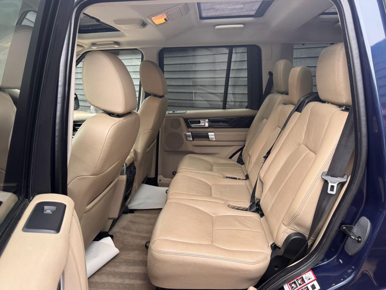 Land Rover Discovery view 18