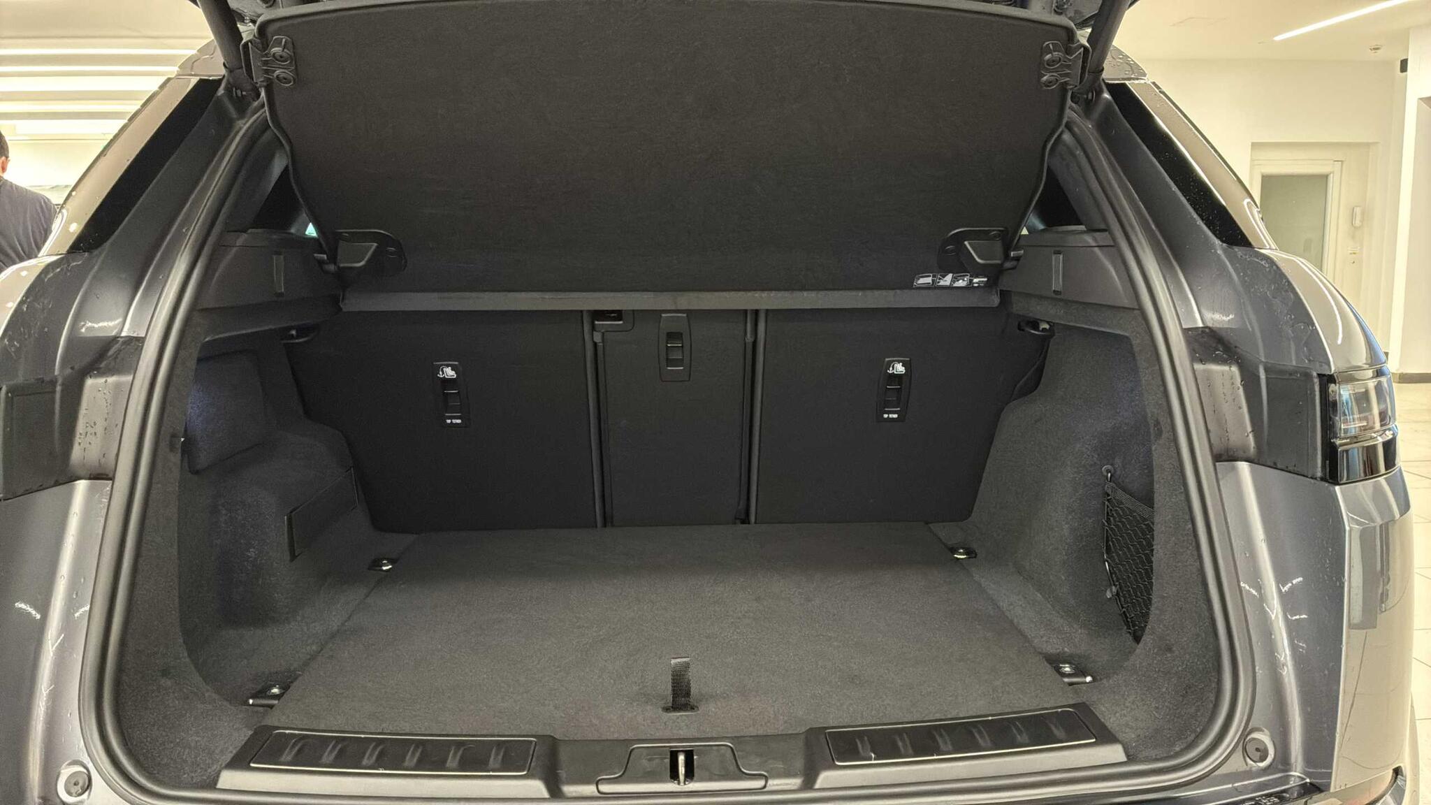Land Rover Range Rover Evoque view 10