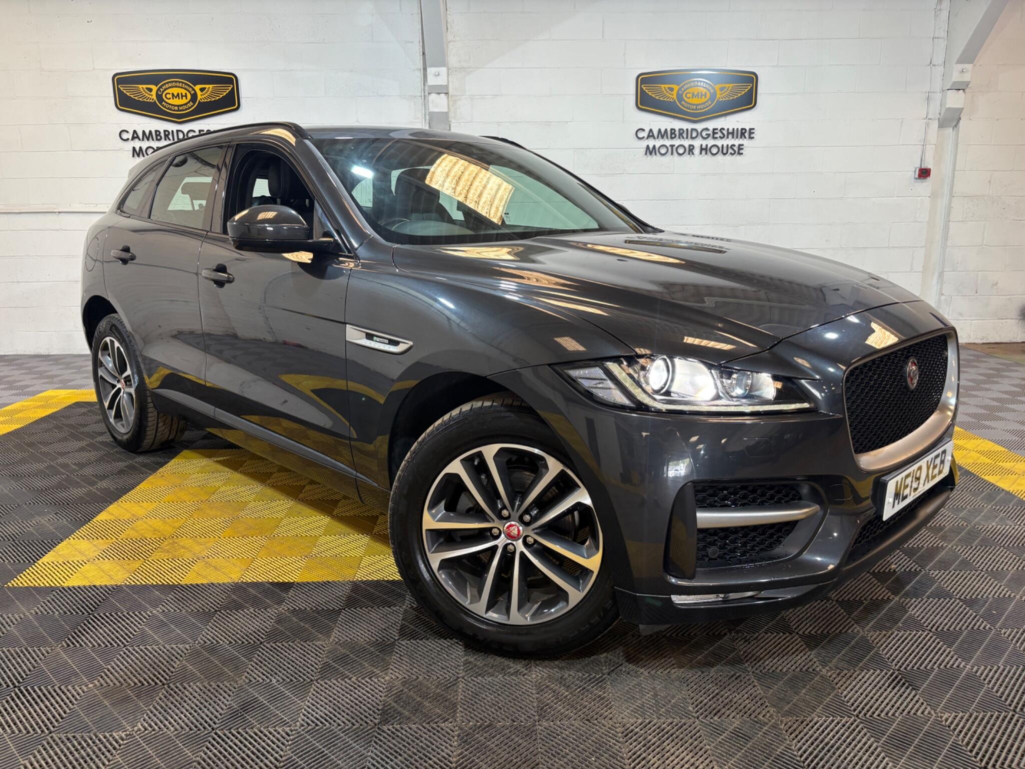 Jaguar F-Pace main image