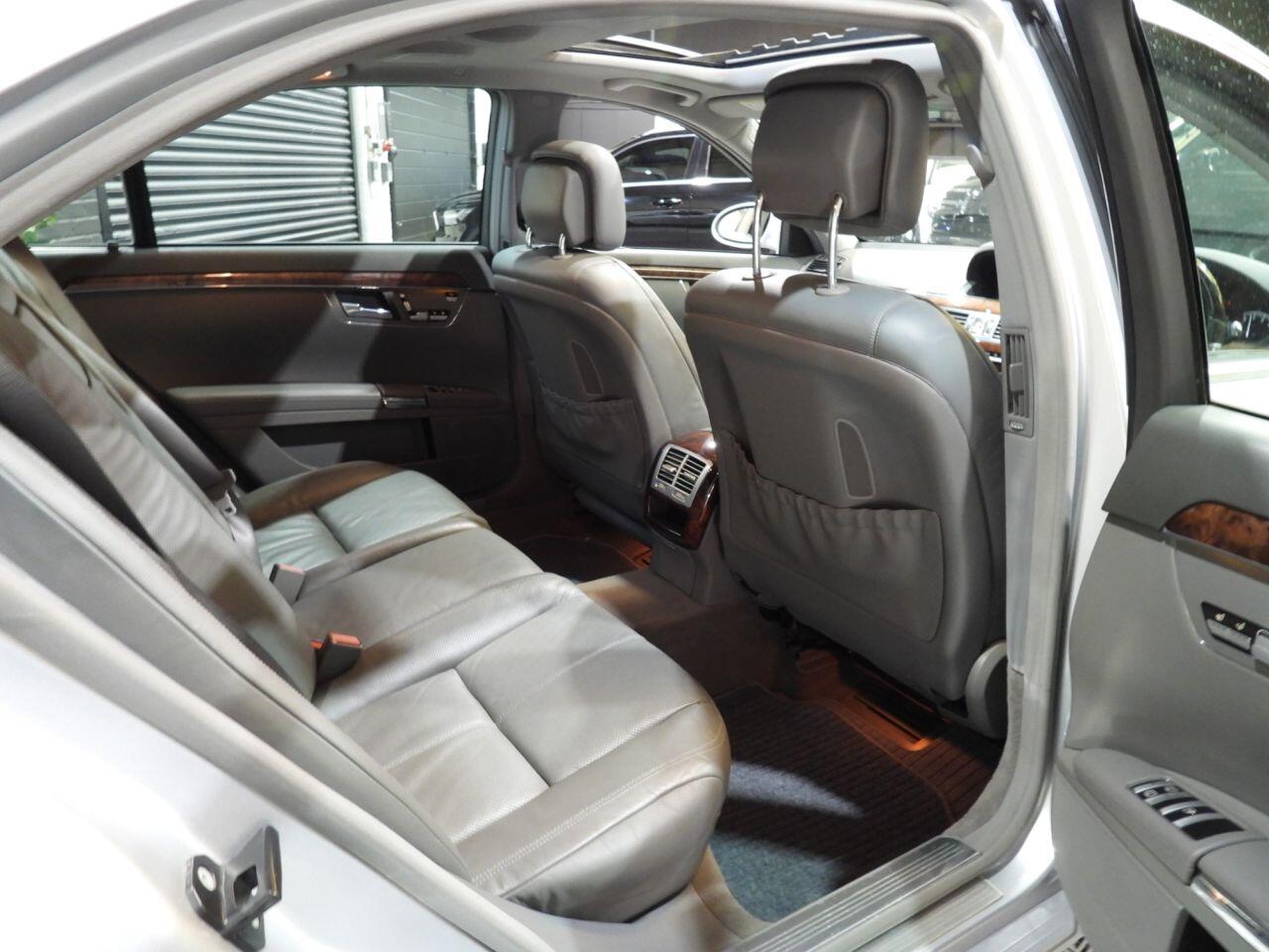 Mercedes-Benz S-Class view 22