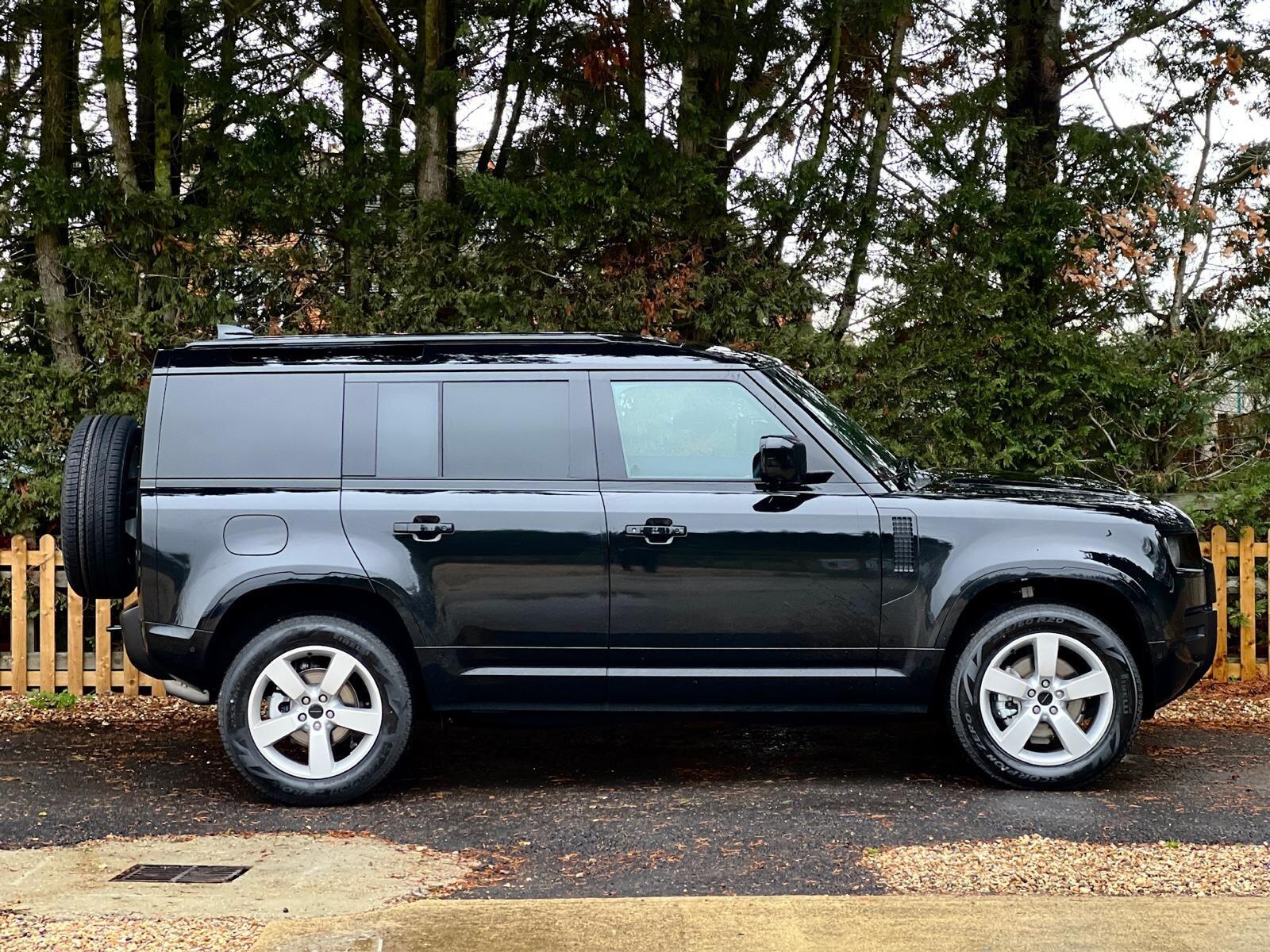 Land Rover Defender view 7