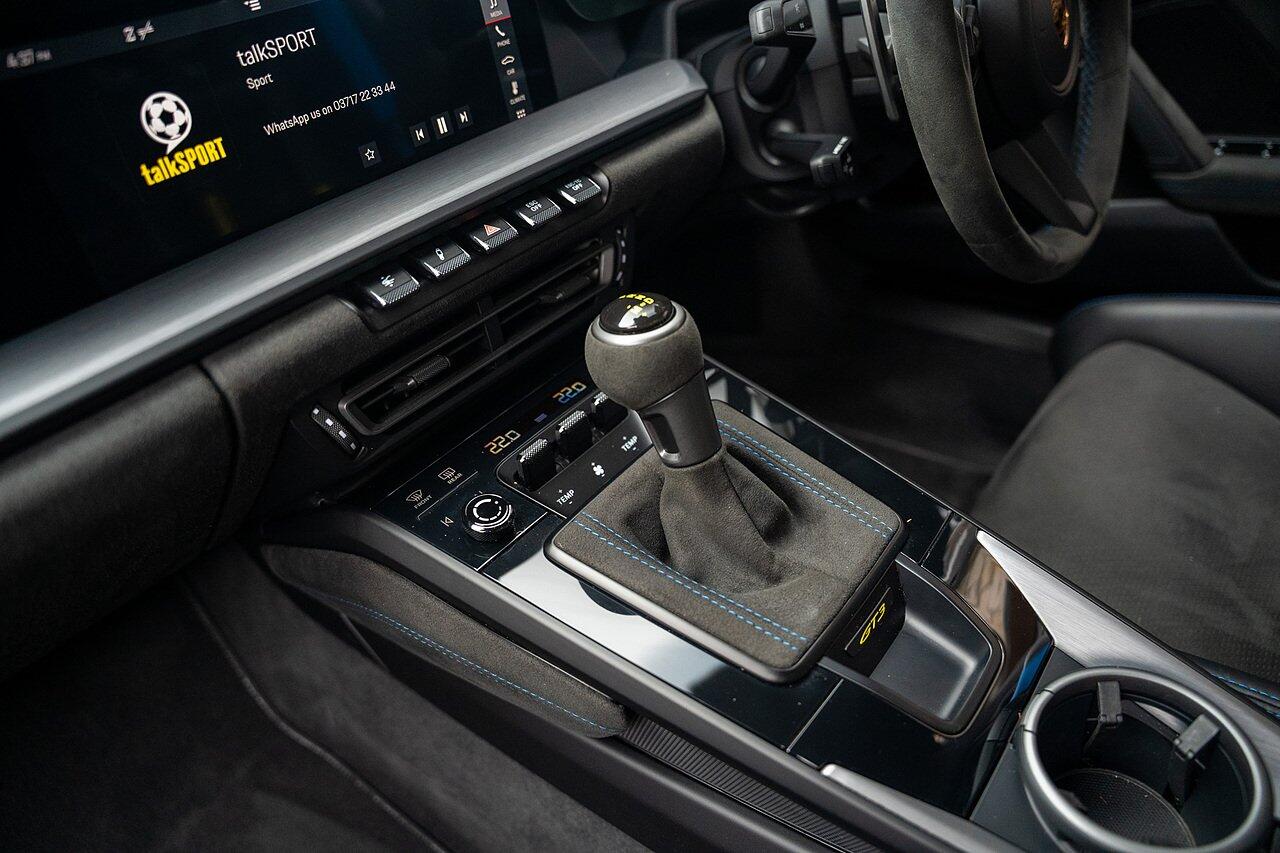 Porsche 911 view 80
