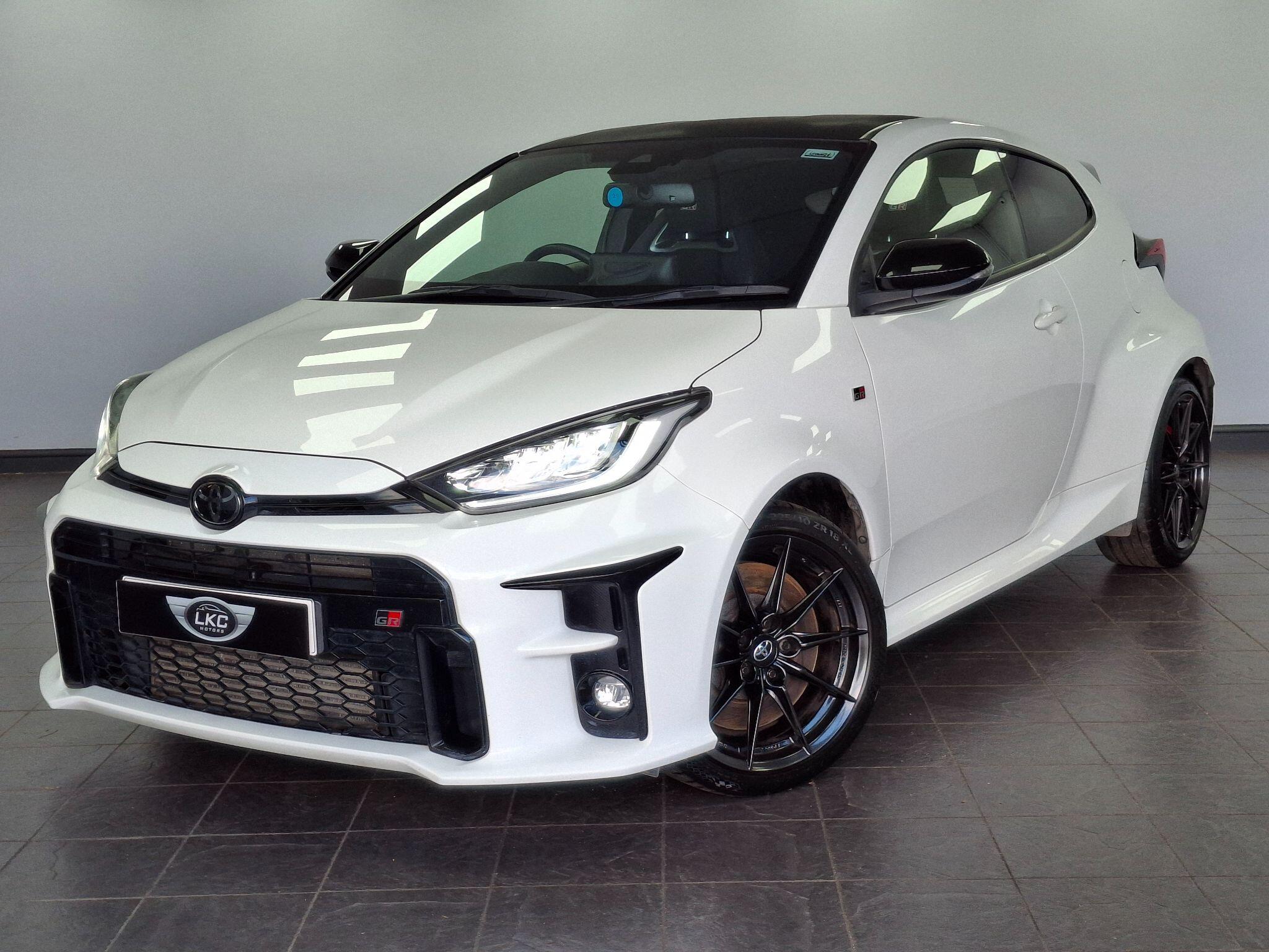 2021 Toyota Yaris in White for sale