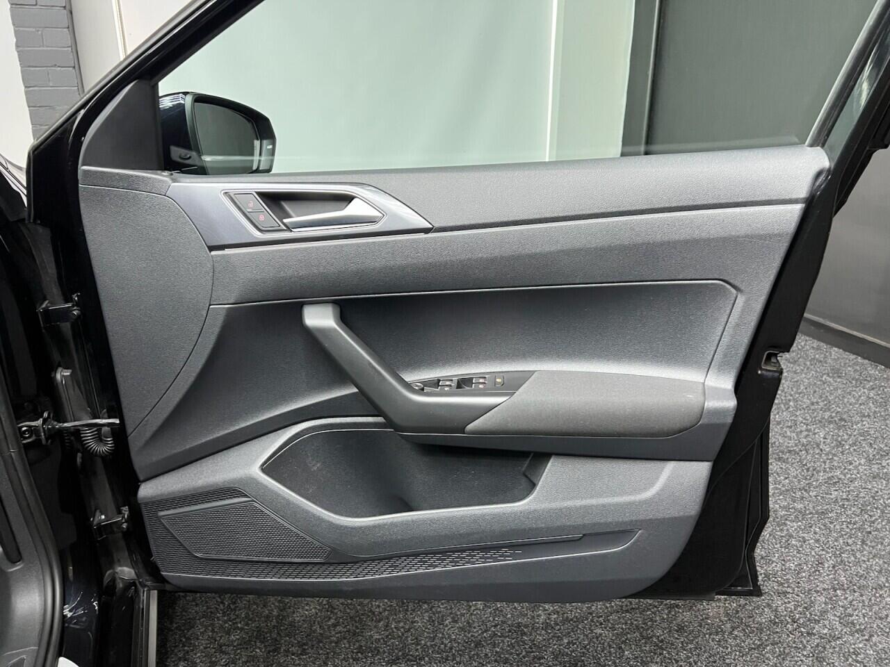 Volkswagen Polo view 34