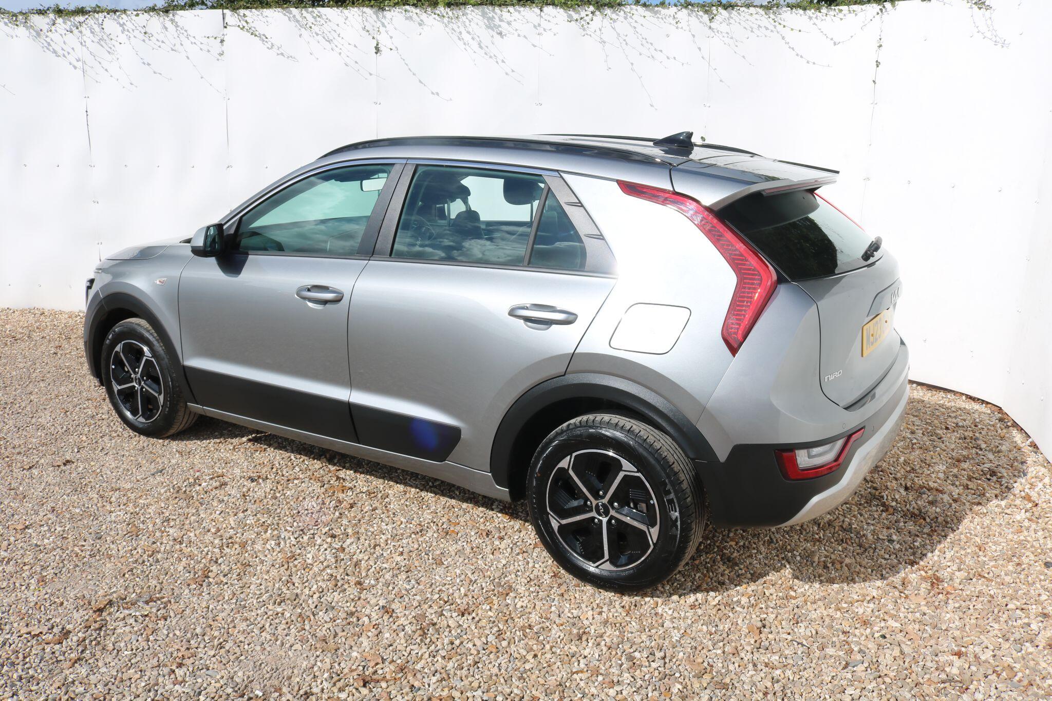 Kia Niro view 4