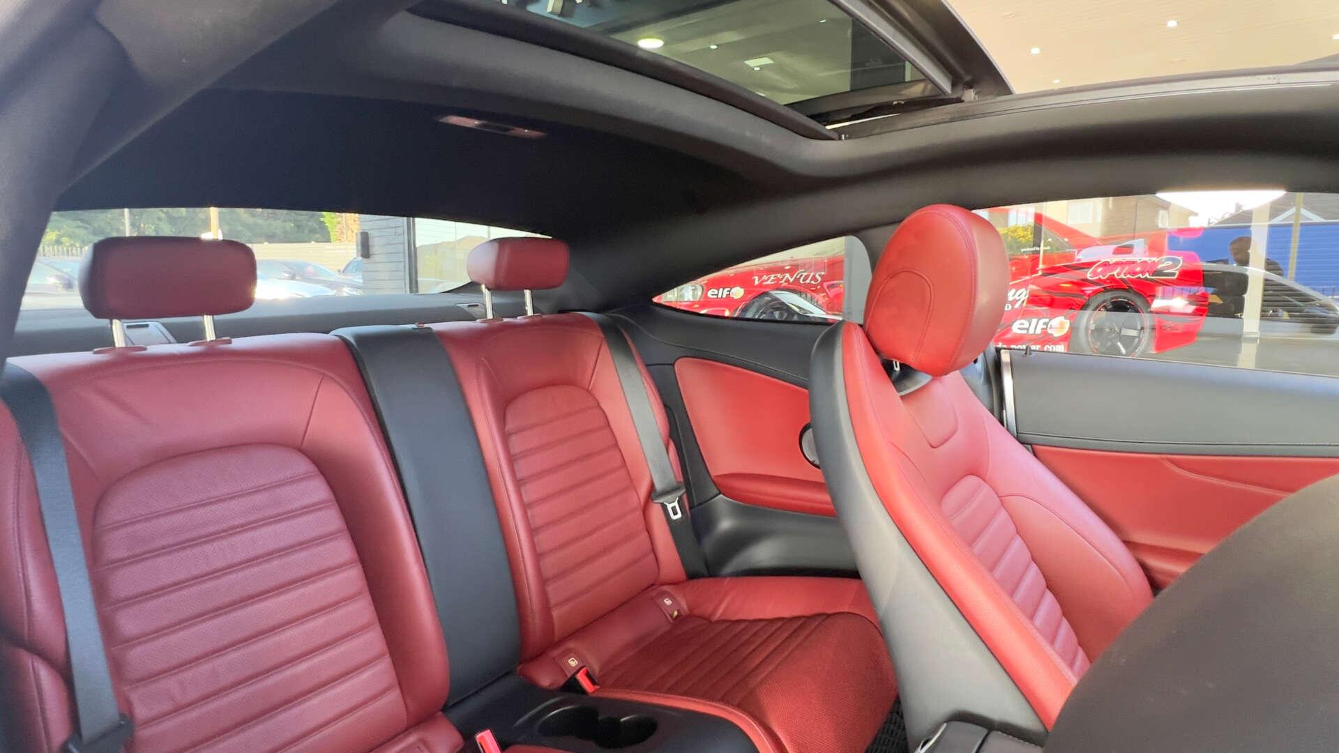 Mercedes-Benz C-Class view 28