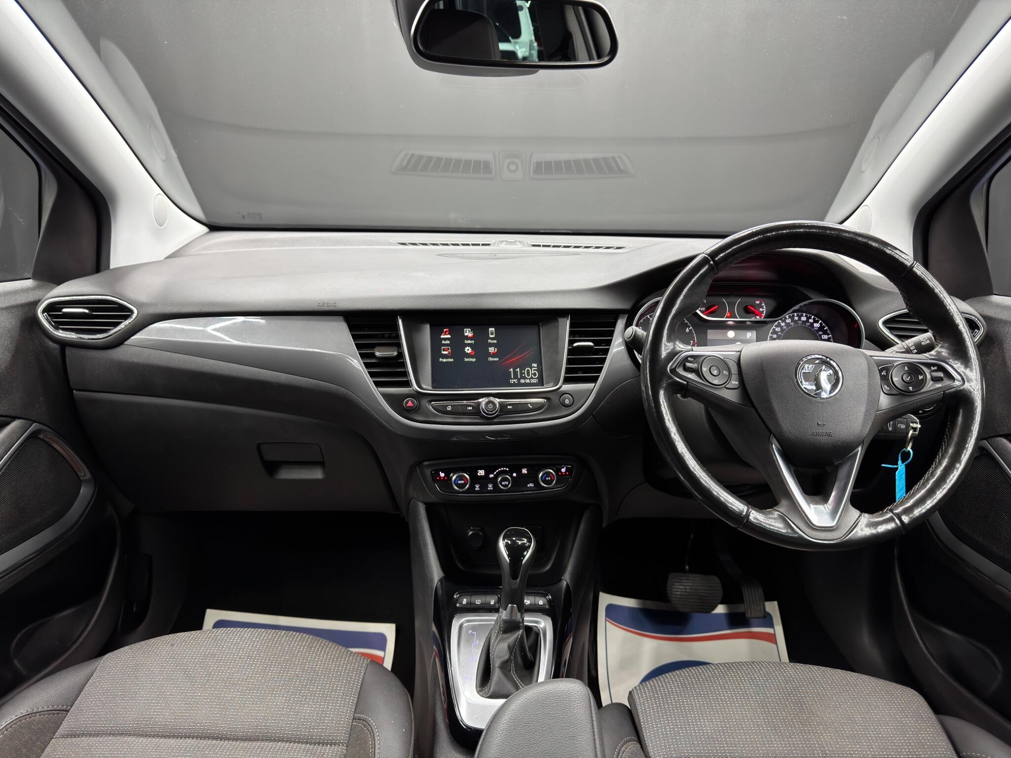 Vauxhall Crossland view 10