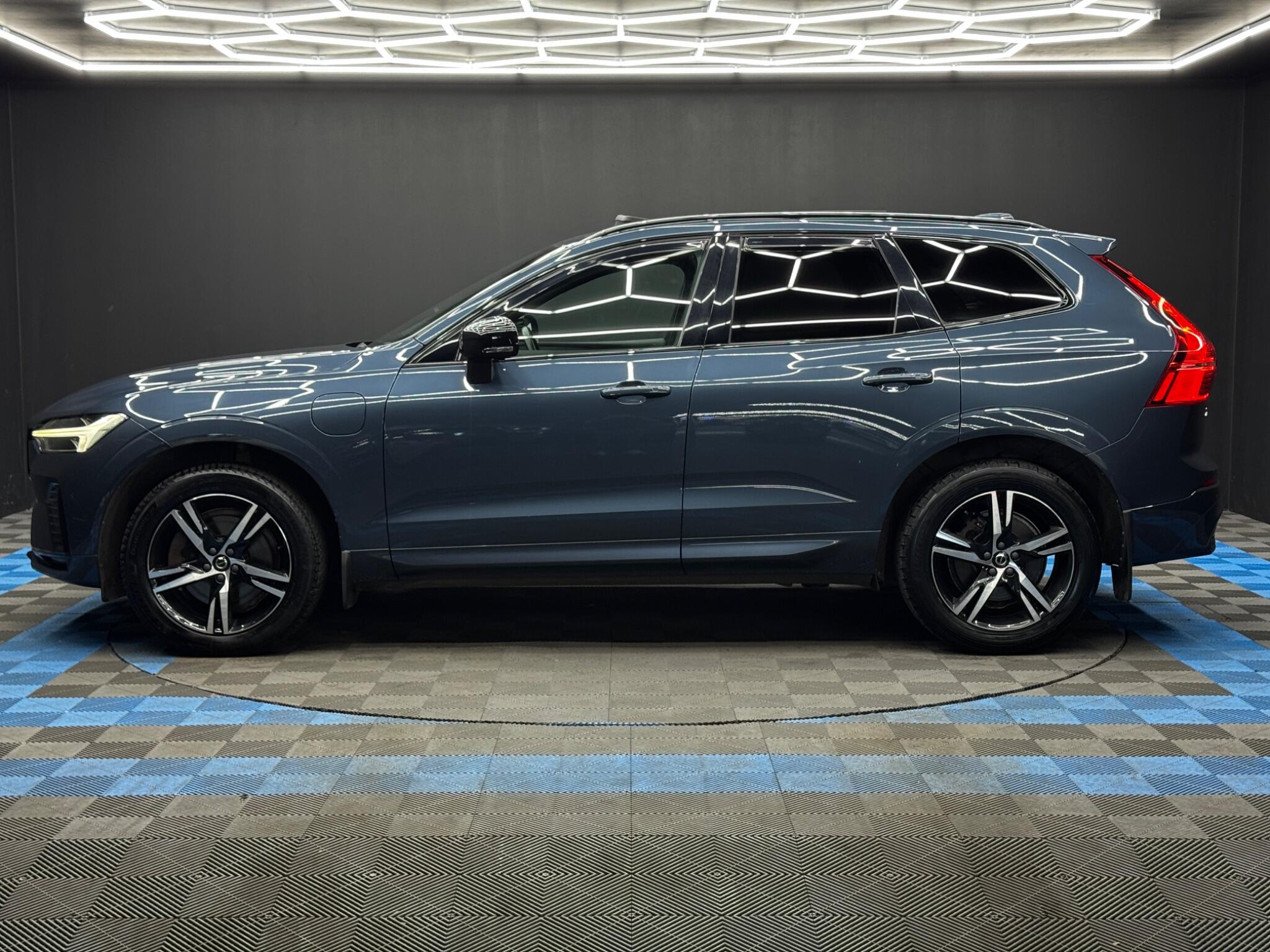 Volvo XC60 view 8