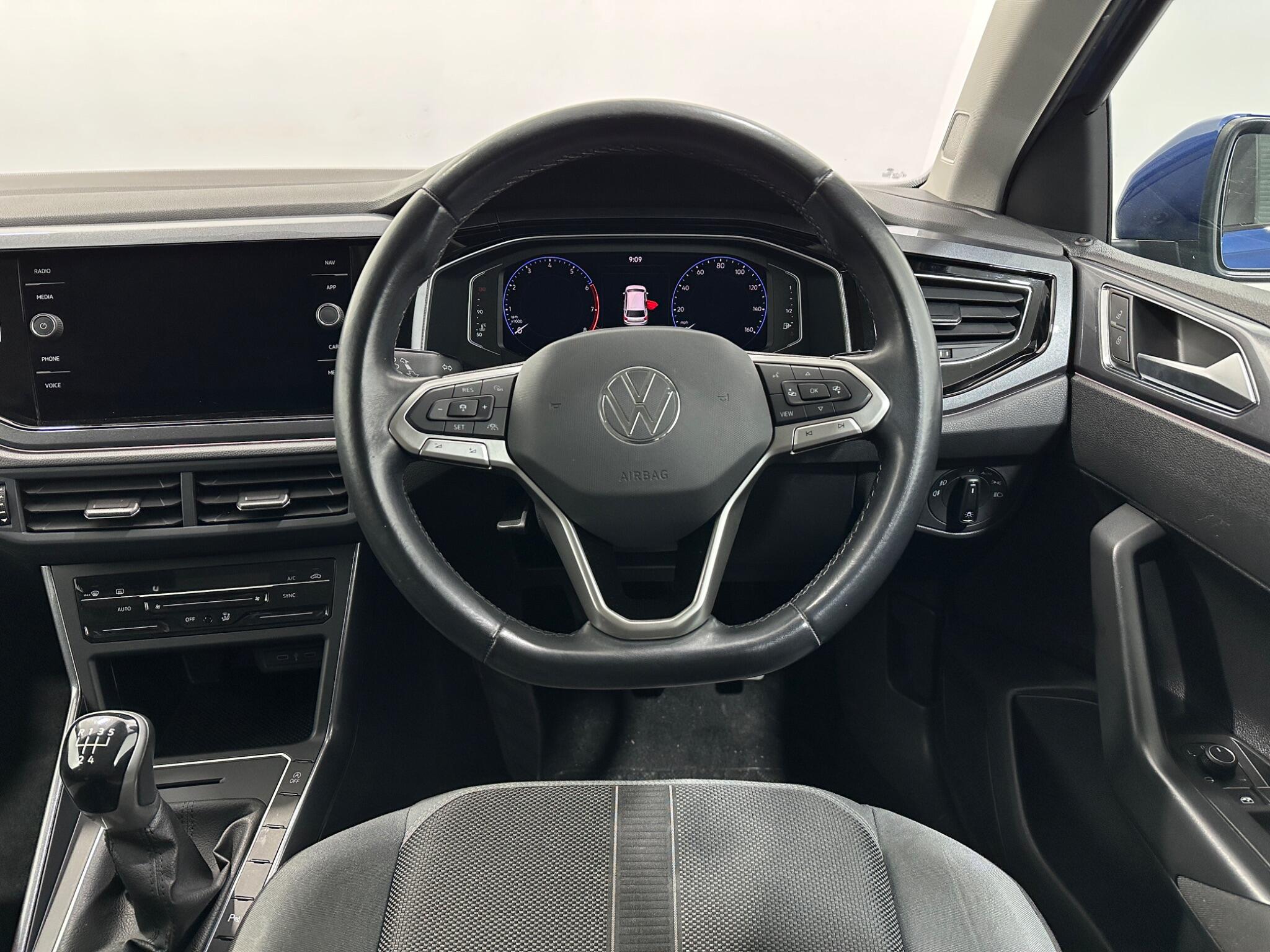 Volkswagen Polo view 13
