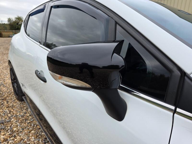 2018 Renault Clio 1.5 dCi Iconic Euro 6 (s/s) 5dr • 96,400 miles image 24