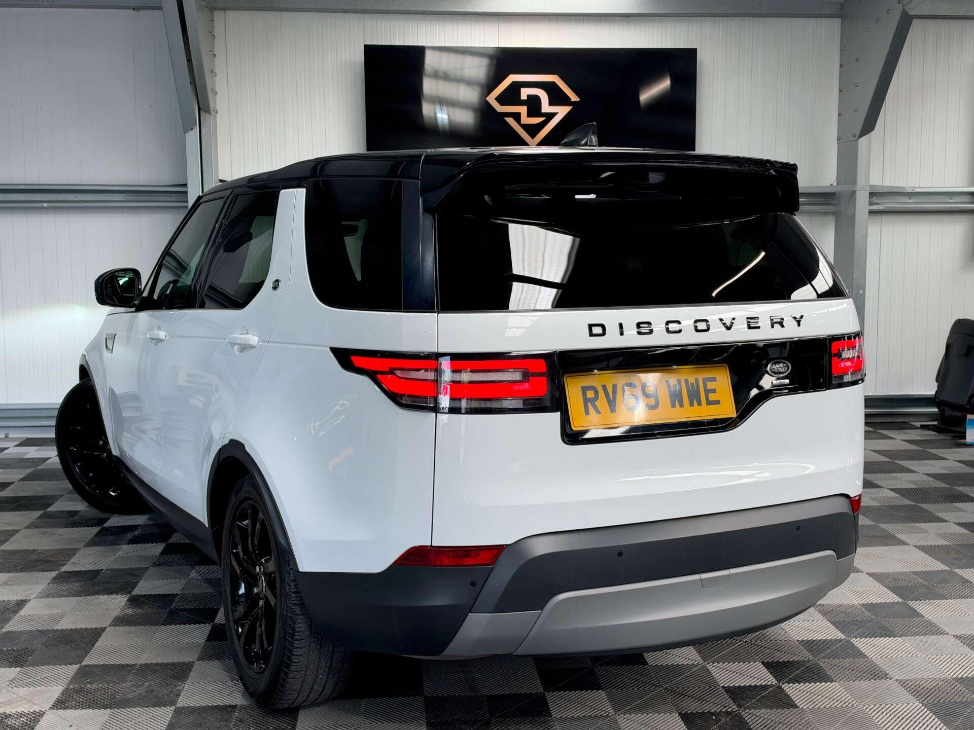 Land Rover Discovery view 21