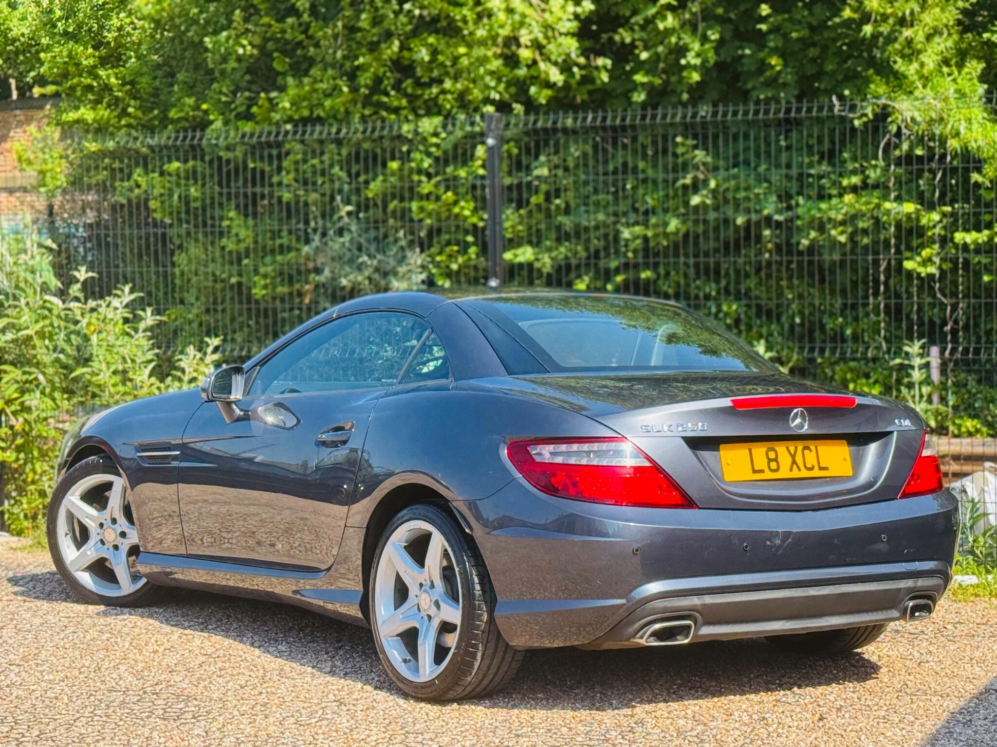Mercedes-Benz SLK view 32