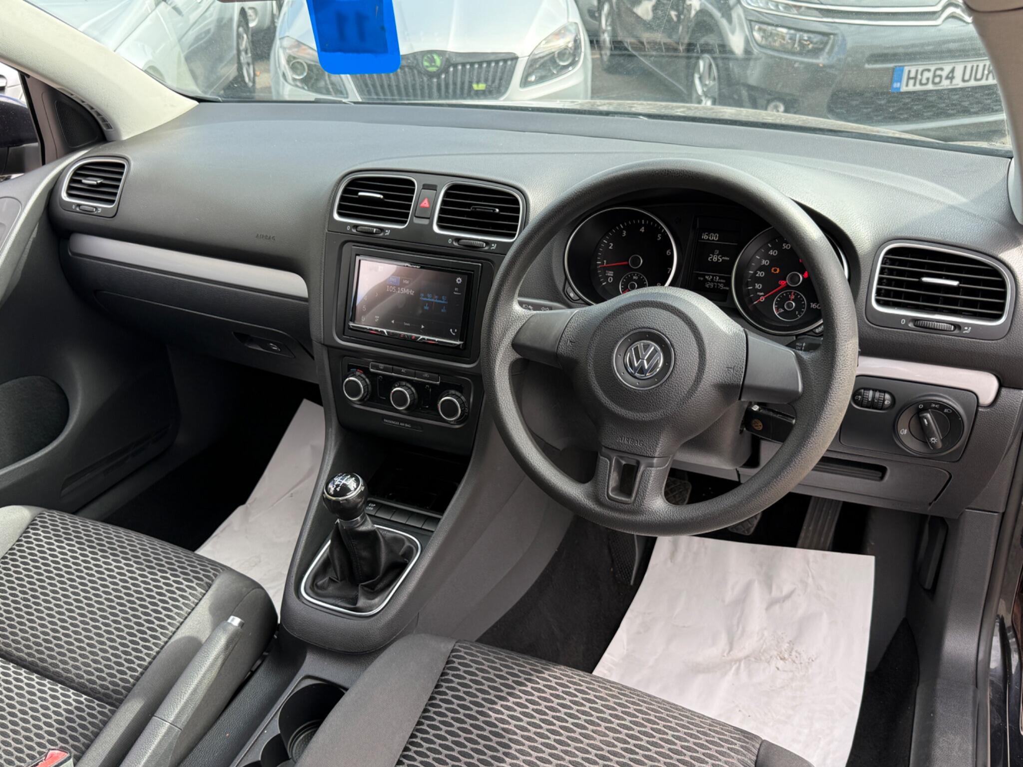 Volkswagen Golf - Image 20