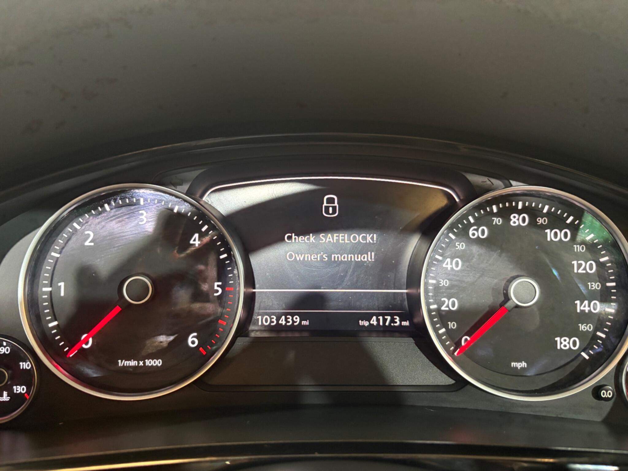 Volkswagen Touareg view 24