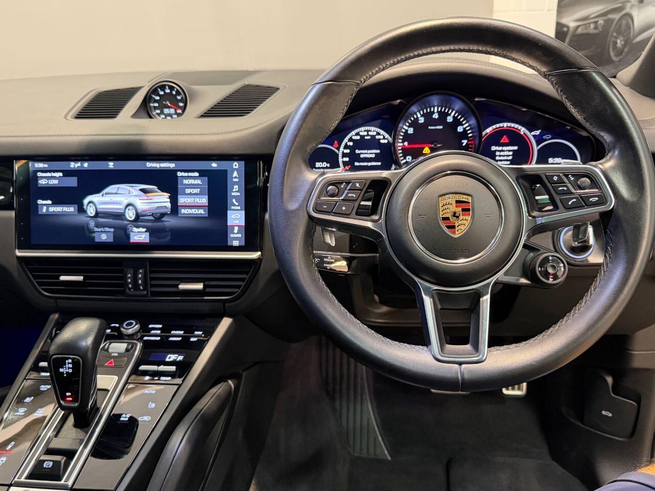 Porsche Cayenne view 13