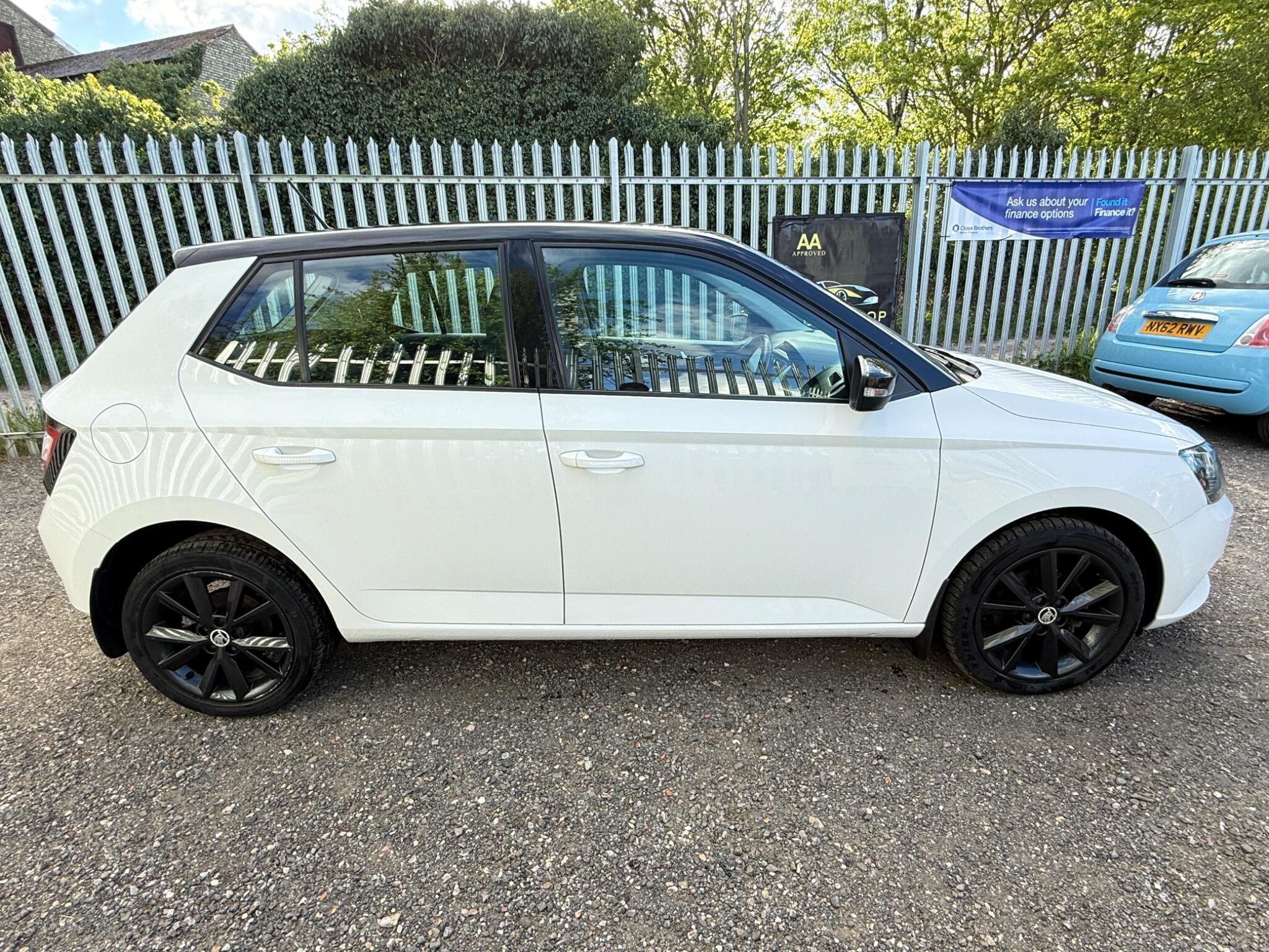 2016 Skoda Fabia image 15