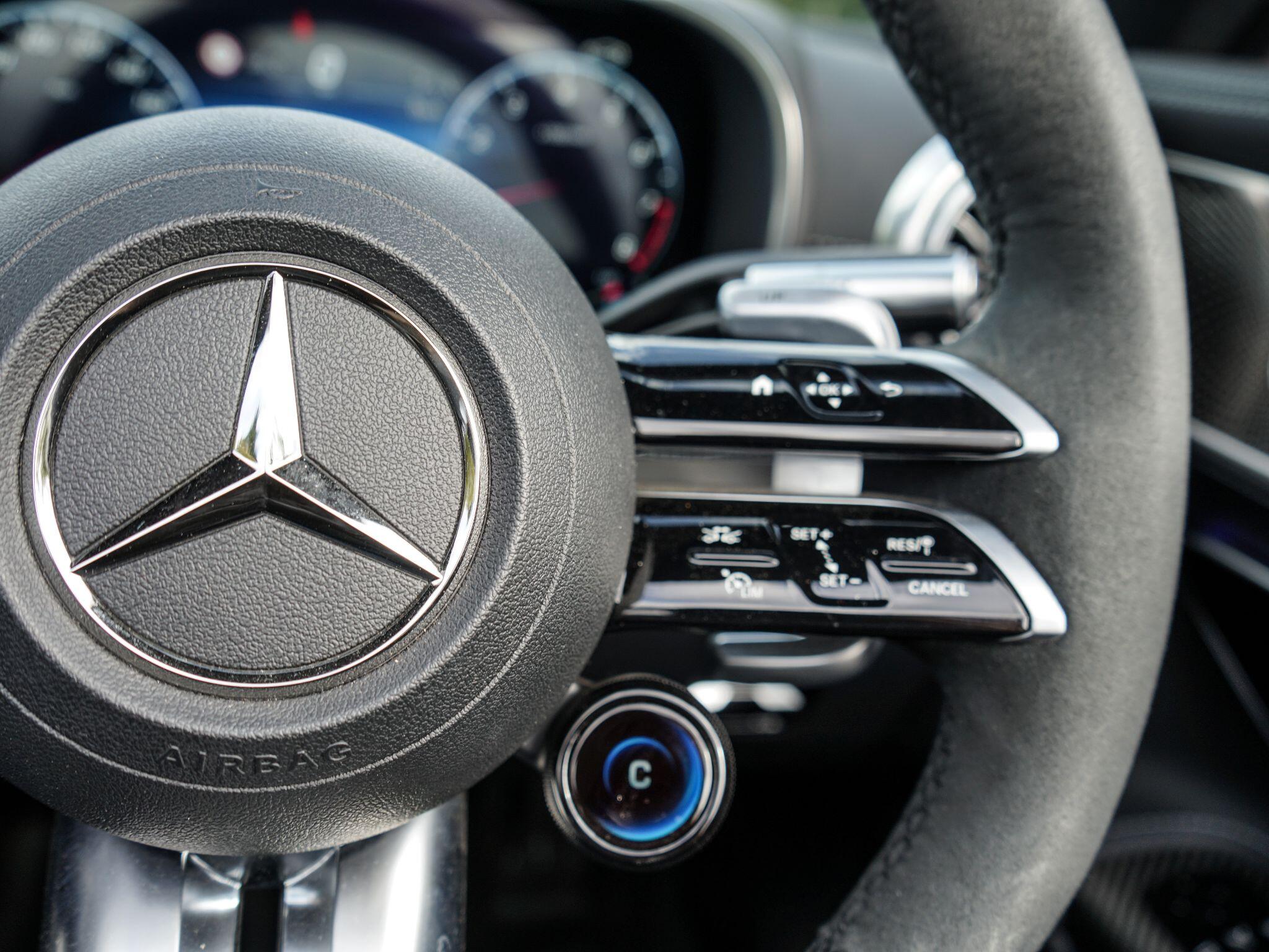 Mercedes-Benz SL view 43