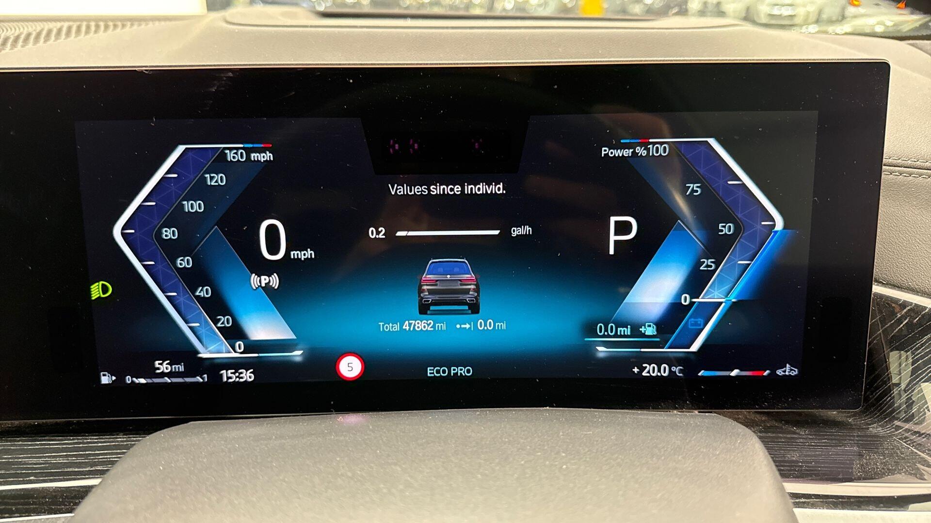 BMW X7 view 9