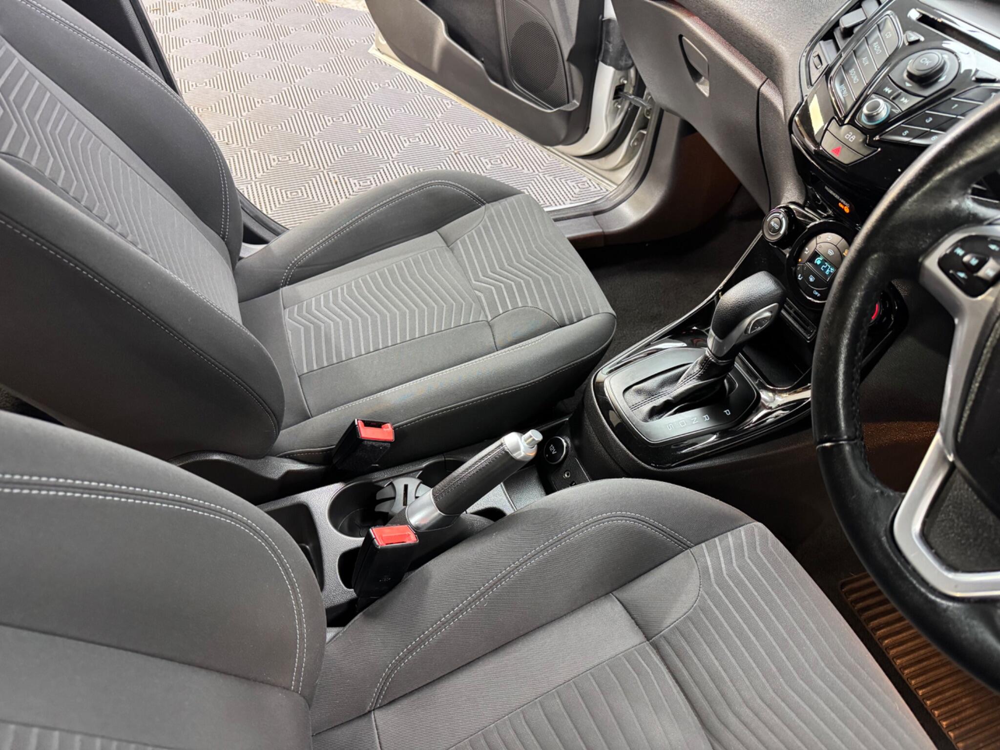 Ford Fiesta view 31