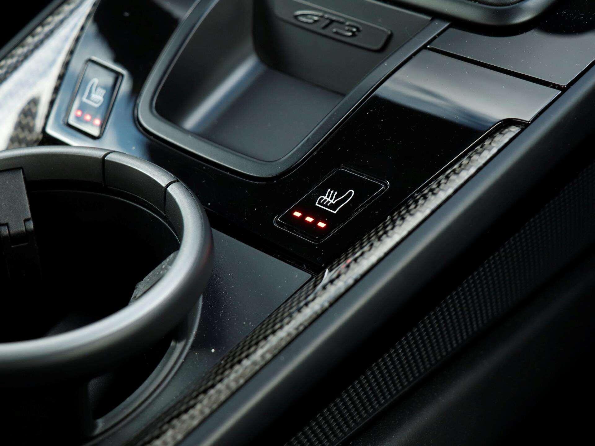 Porsche 911 view 18