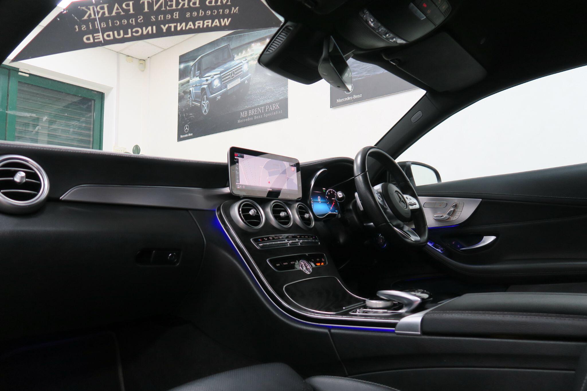 Mercedes-Benz C-Class view 8