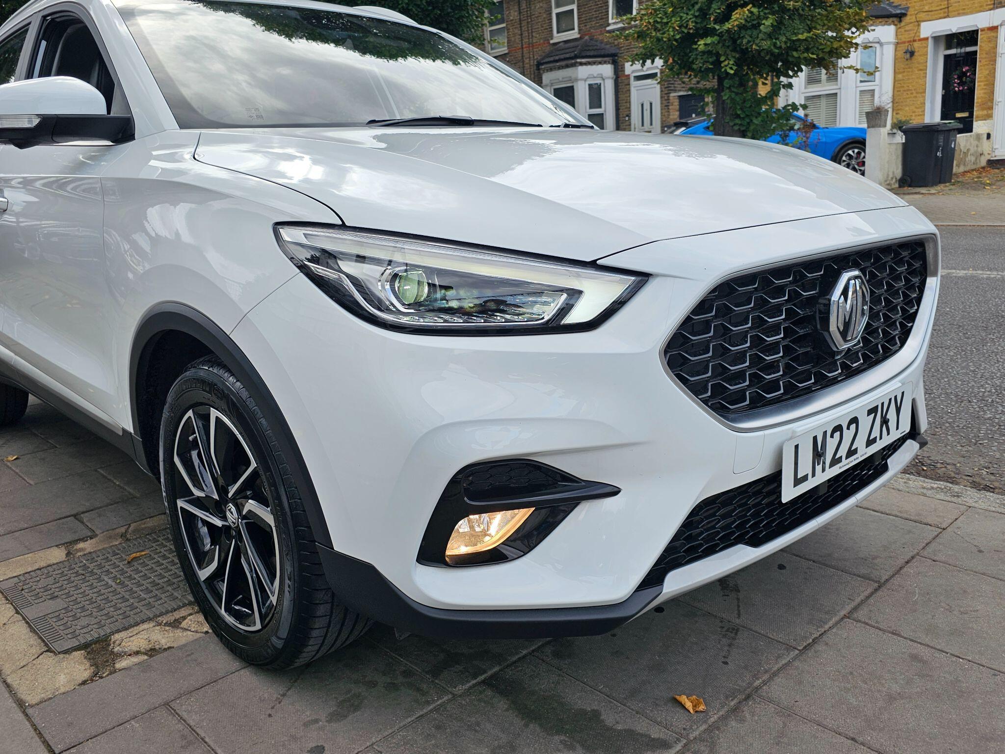 MG ZS view 24