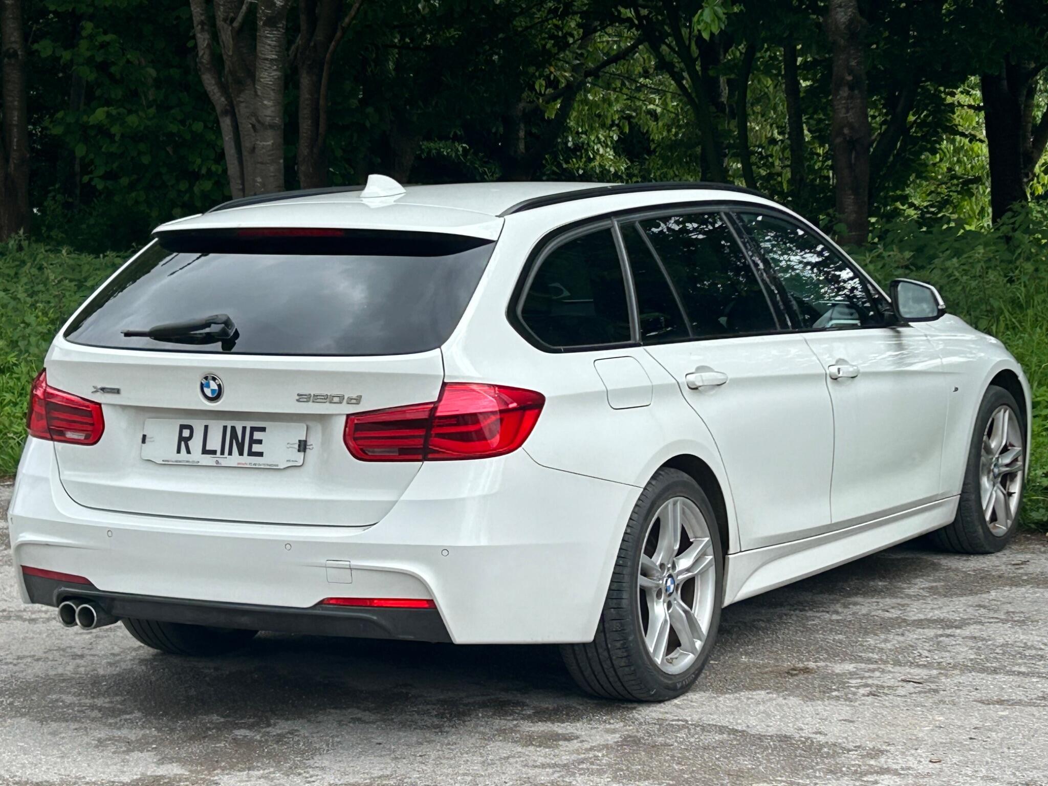 BMW 3 Series view 11