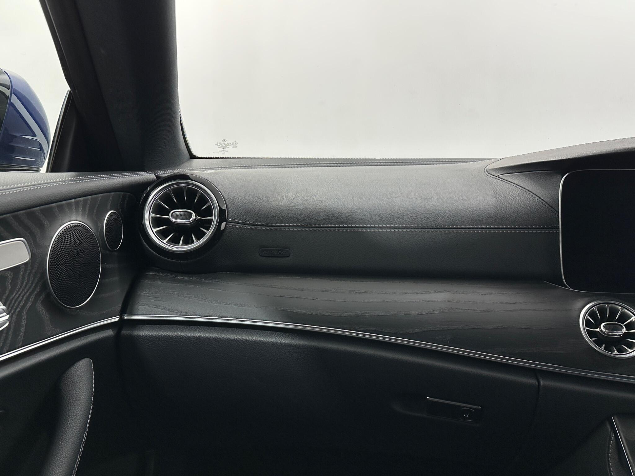 Mercedes-Benz E-Class view 30