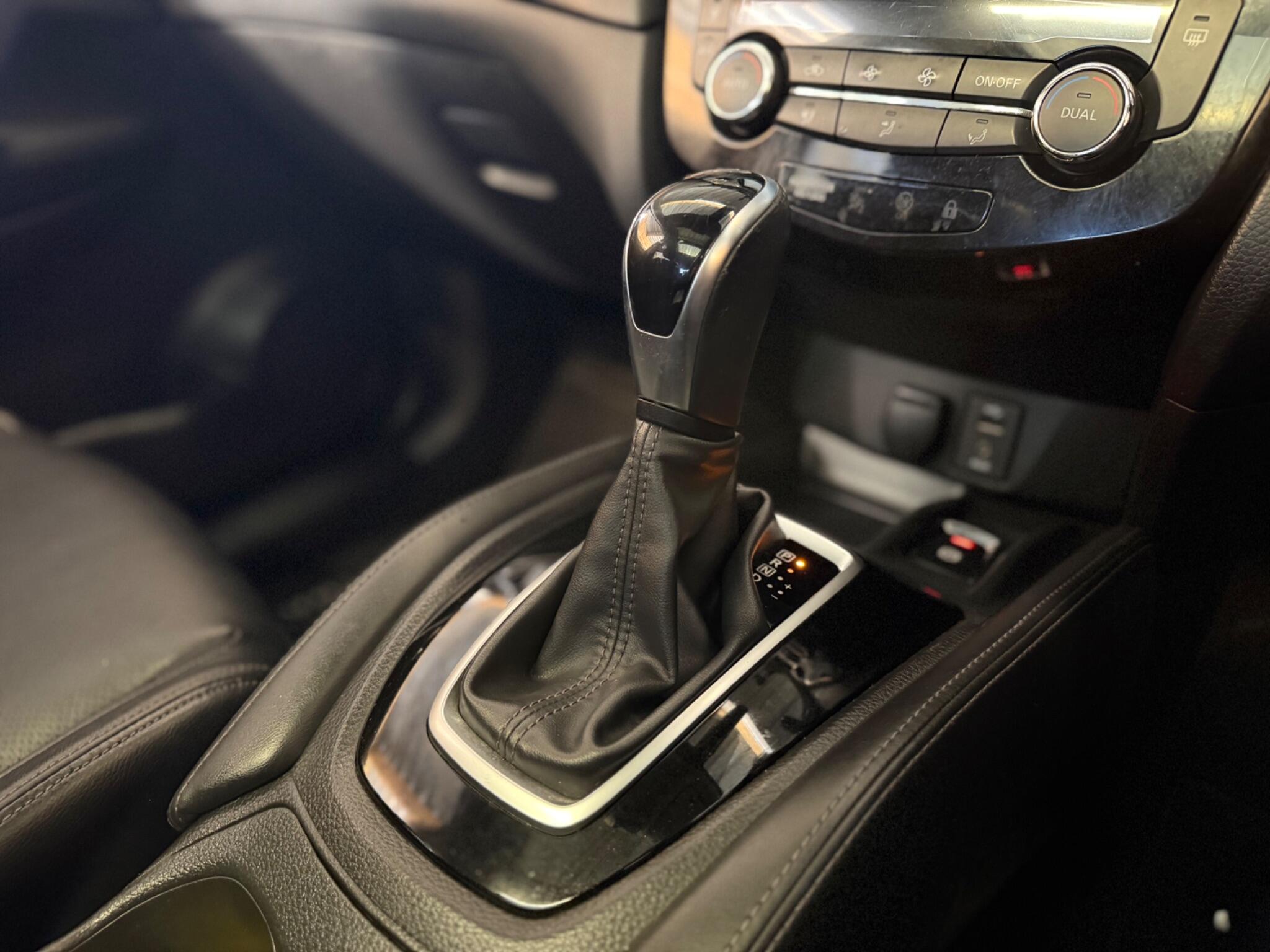 Nissan X-Trail view 14