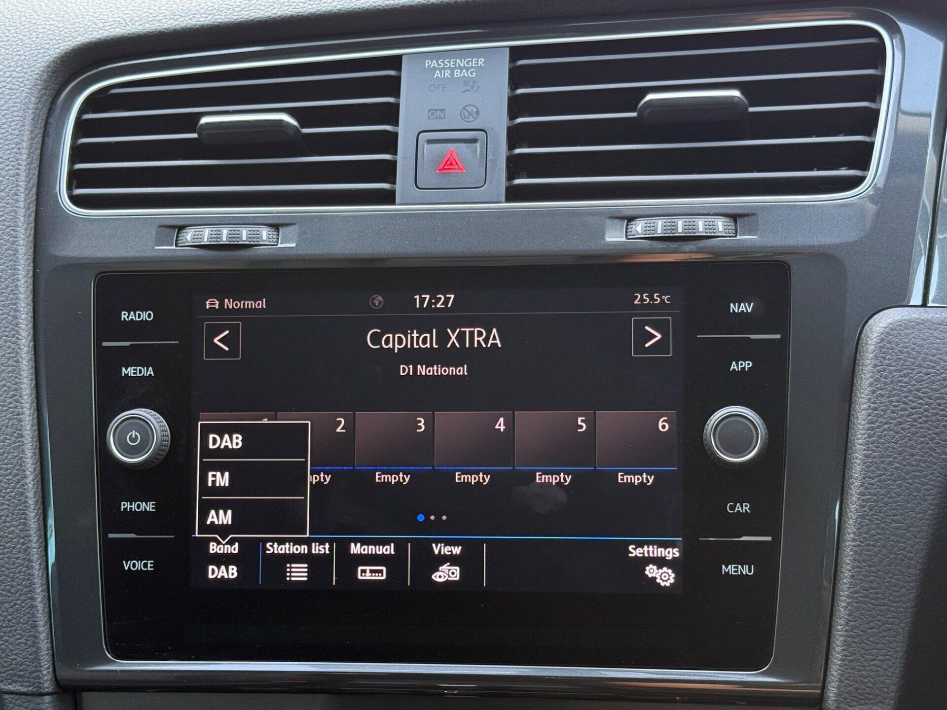 Volkswagen Golf view 44