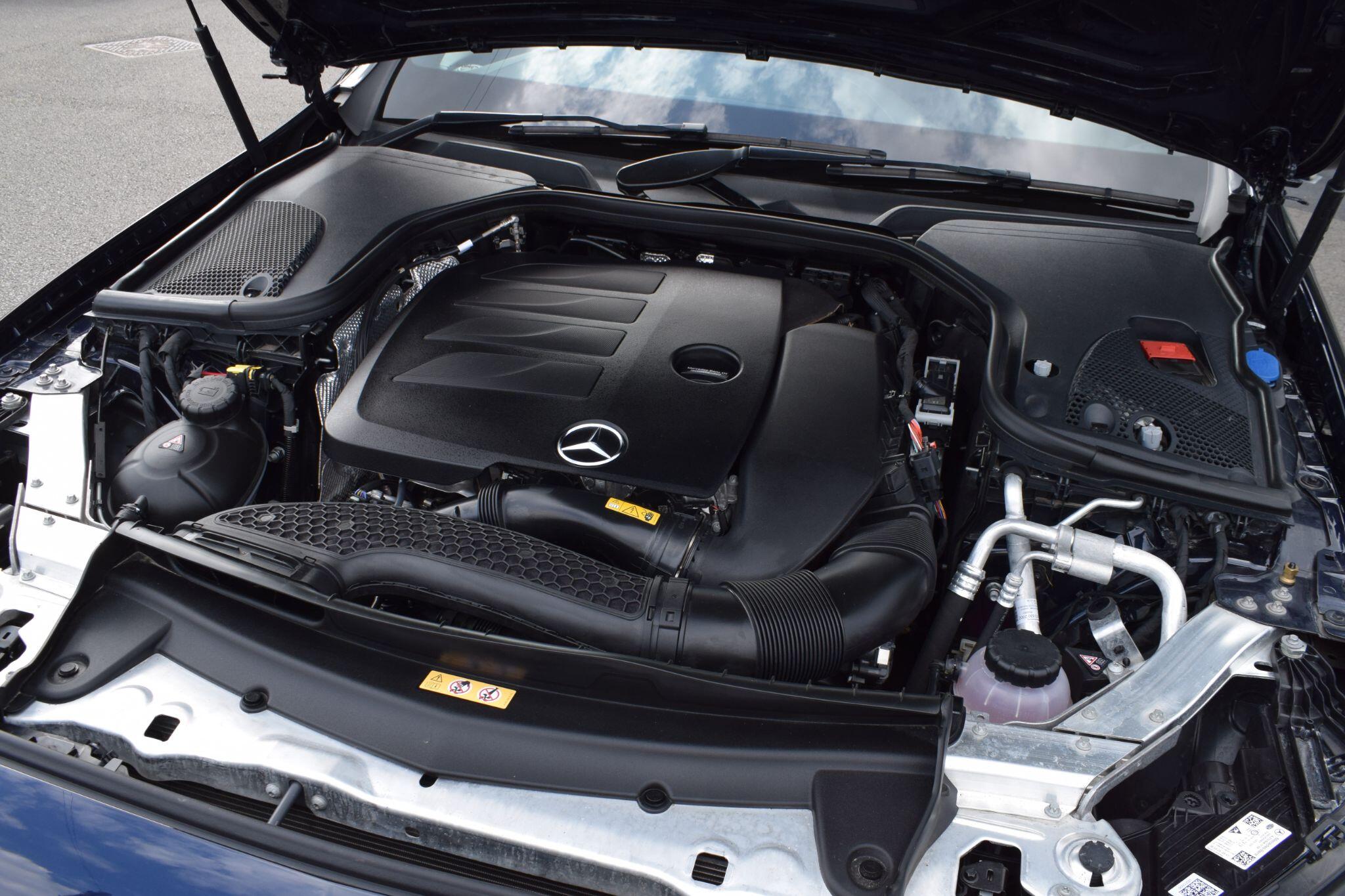Mercedes-Benz E-Class view 30
