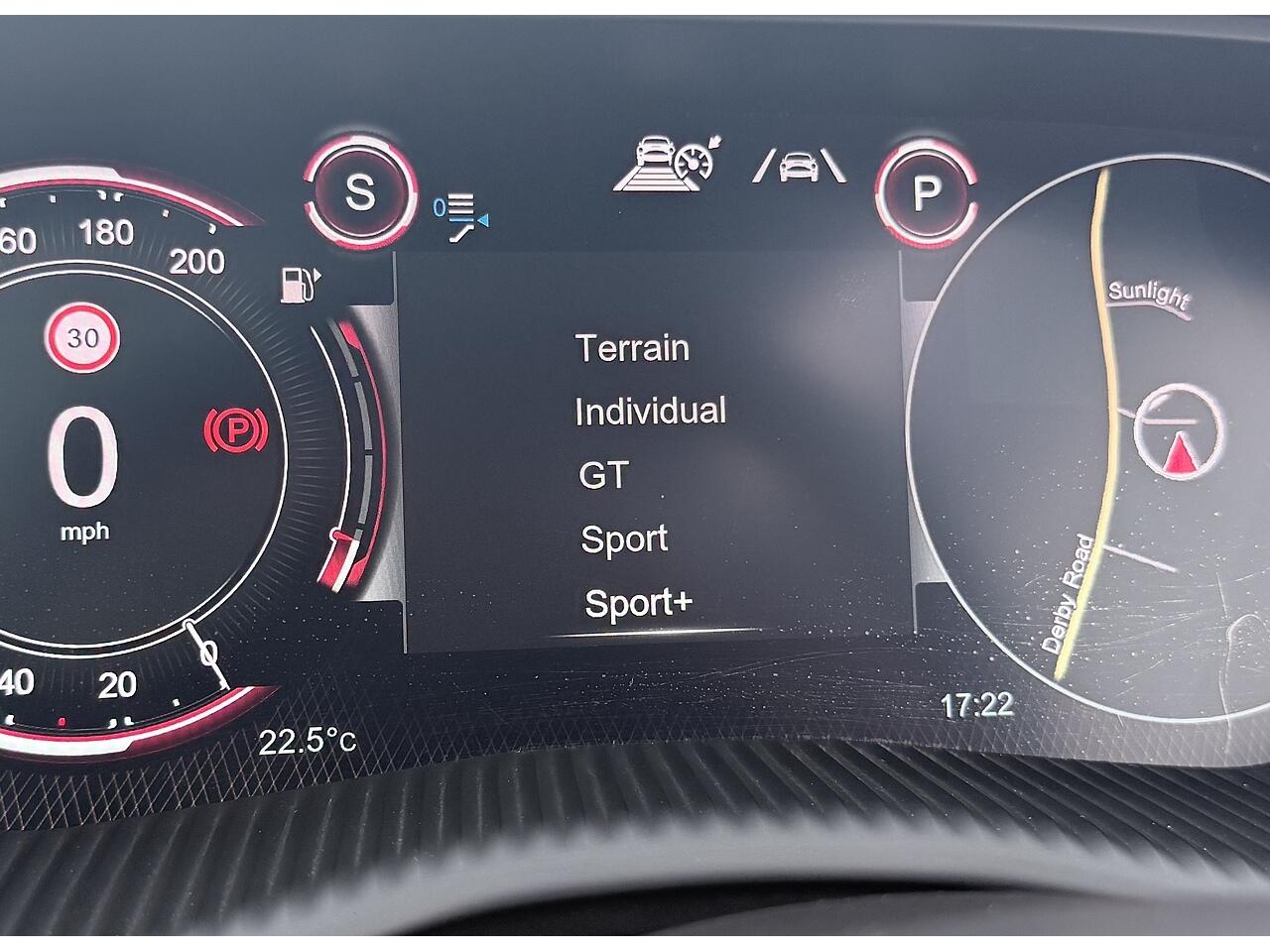 Aston Martin DBX view 21