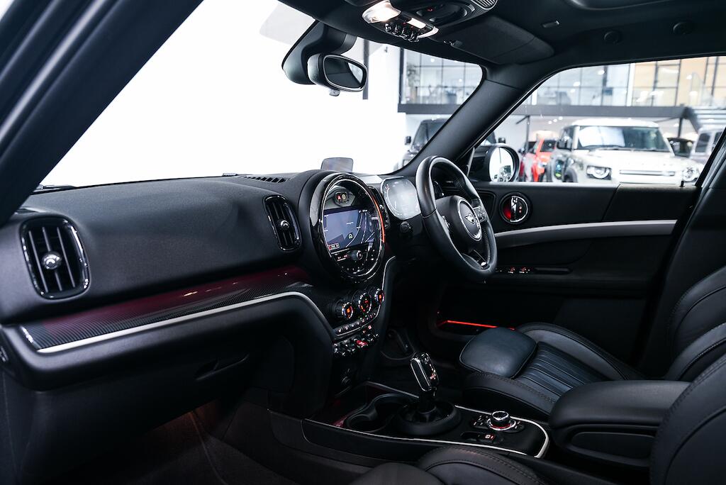 MINI Countryman view 13