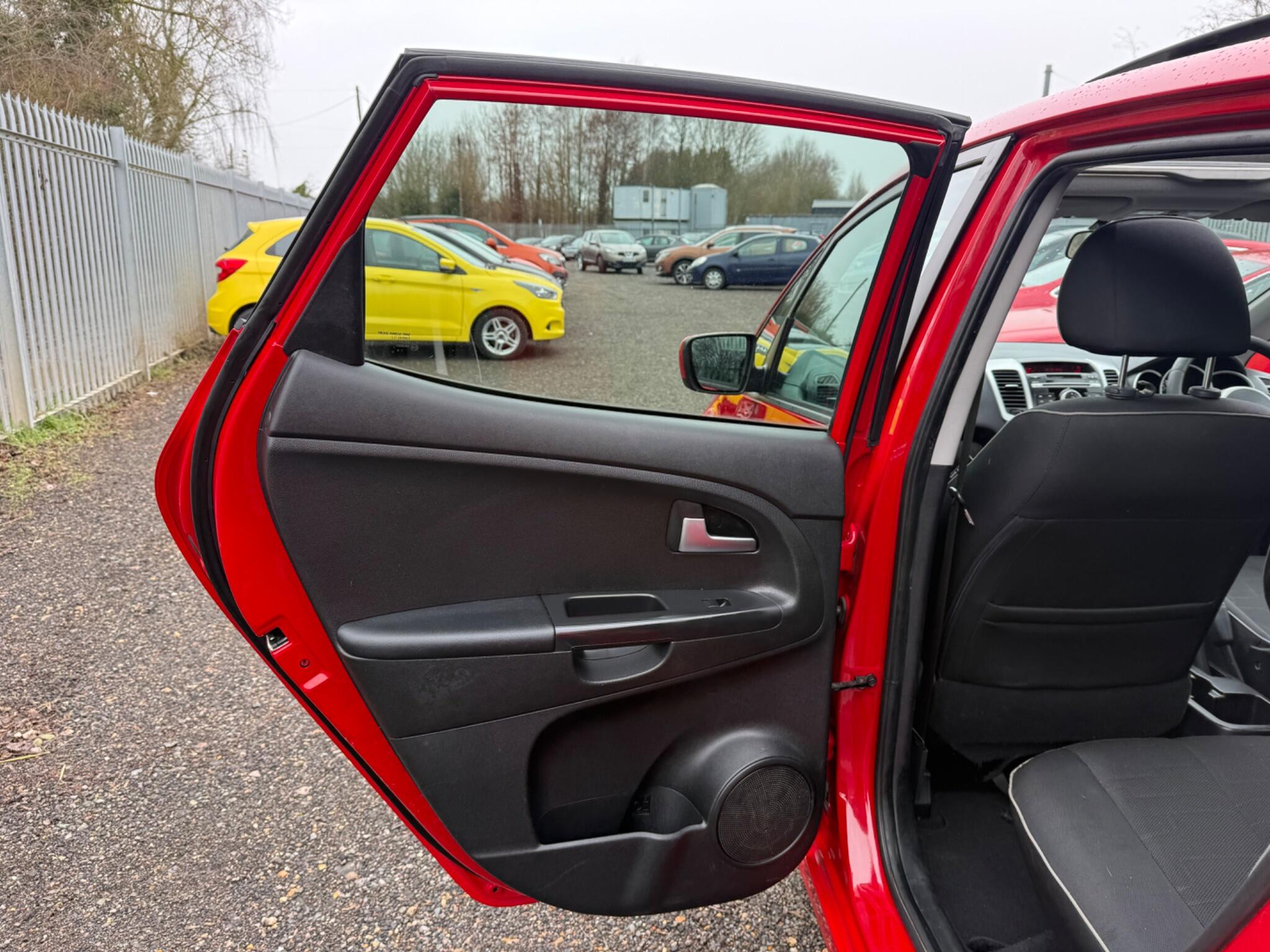 2010 Kia Venga image 28