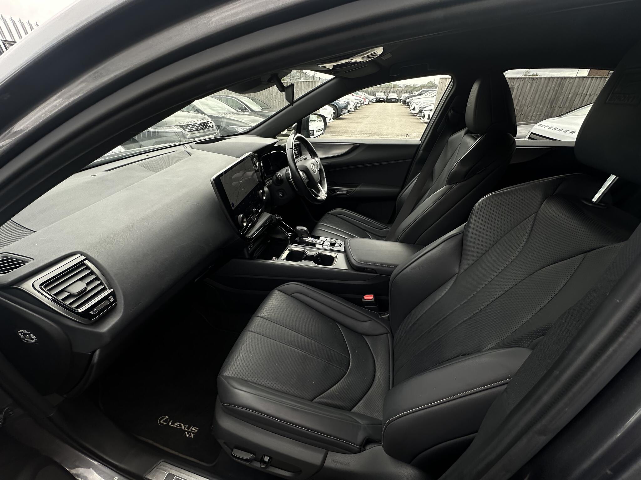Lexus NX view 21