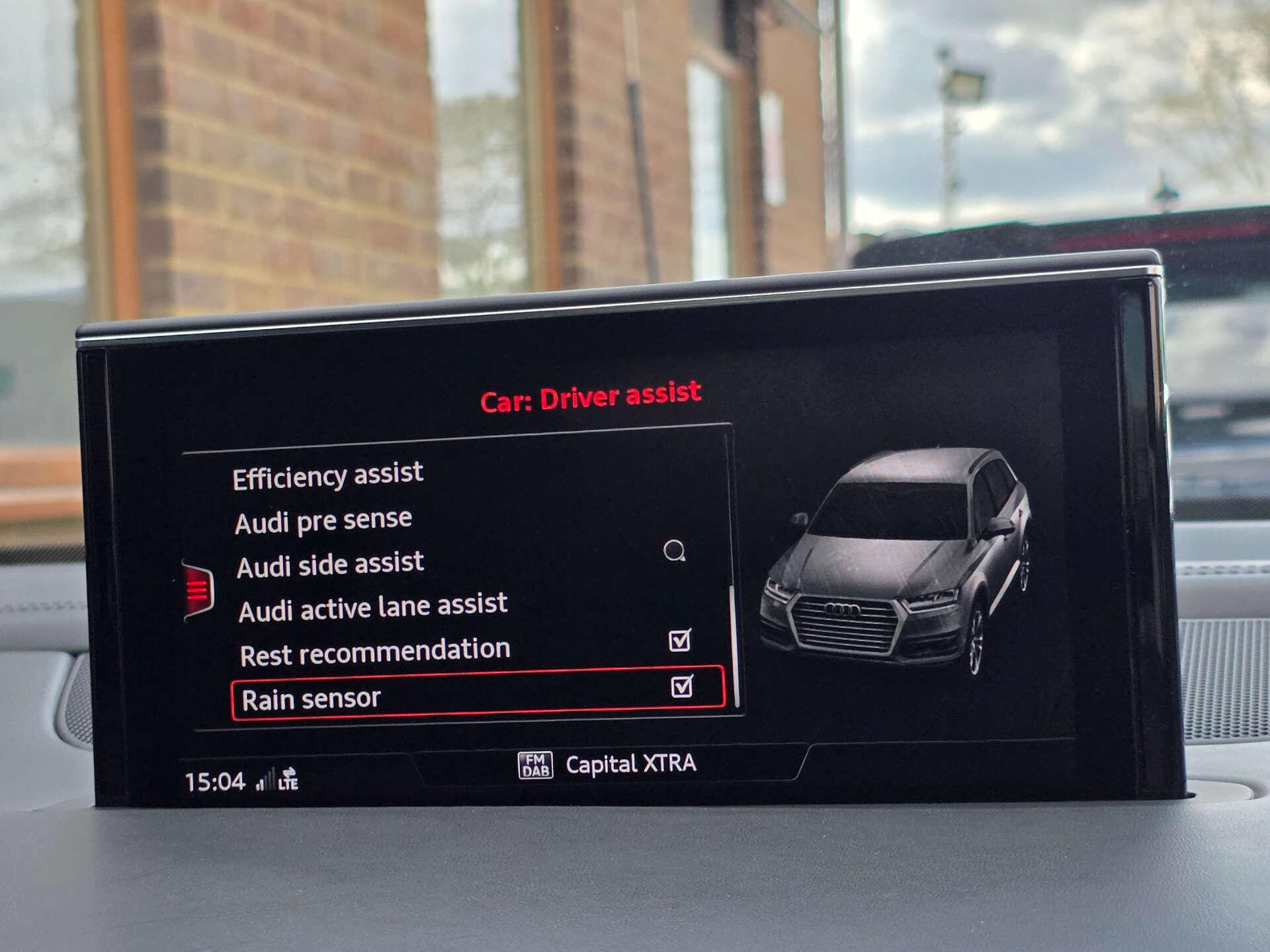 Audi SQ7 view 31