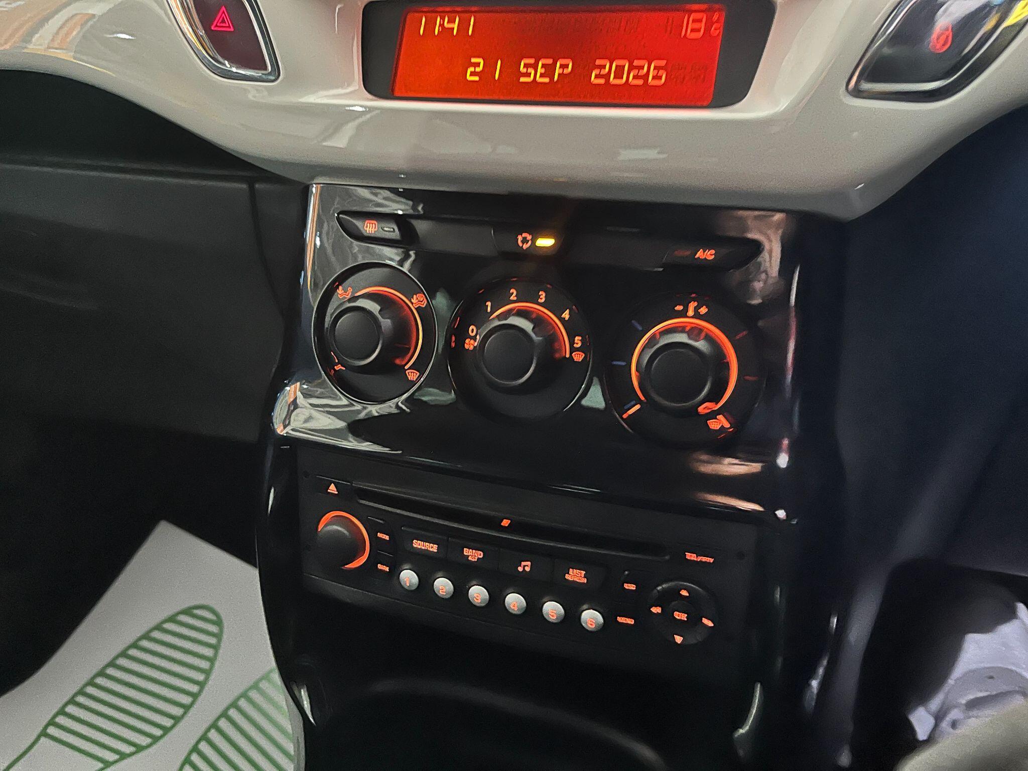 Citroen DS3 view 10