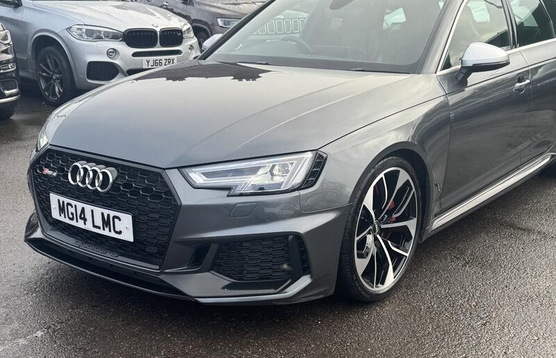 2018 Audi RS4 Avant image 15