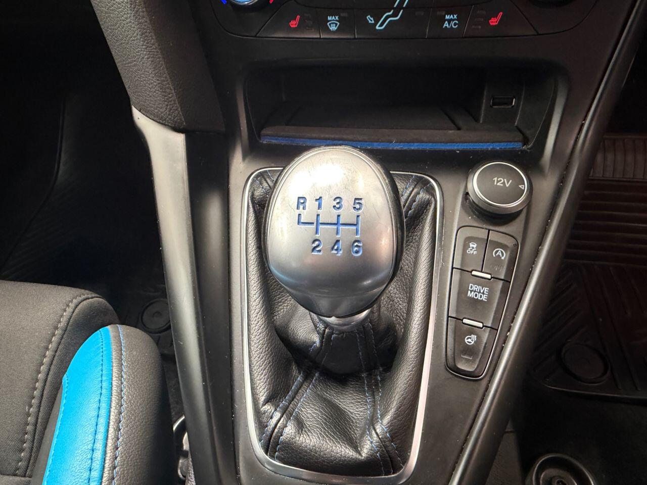 Ford Focus view 19