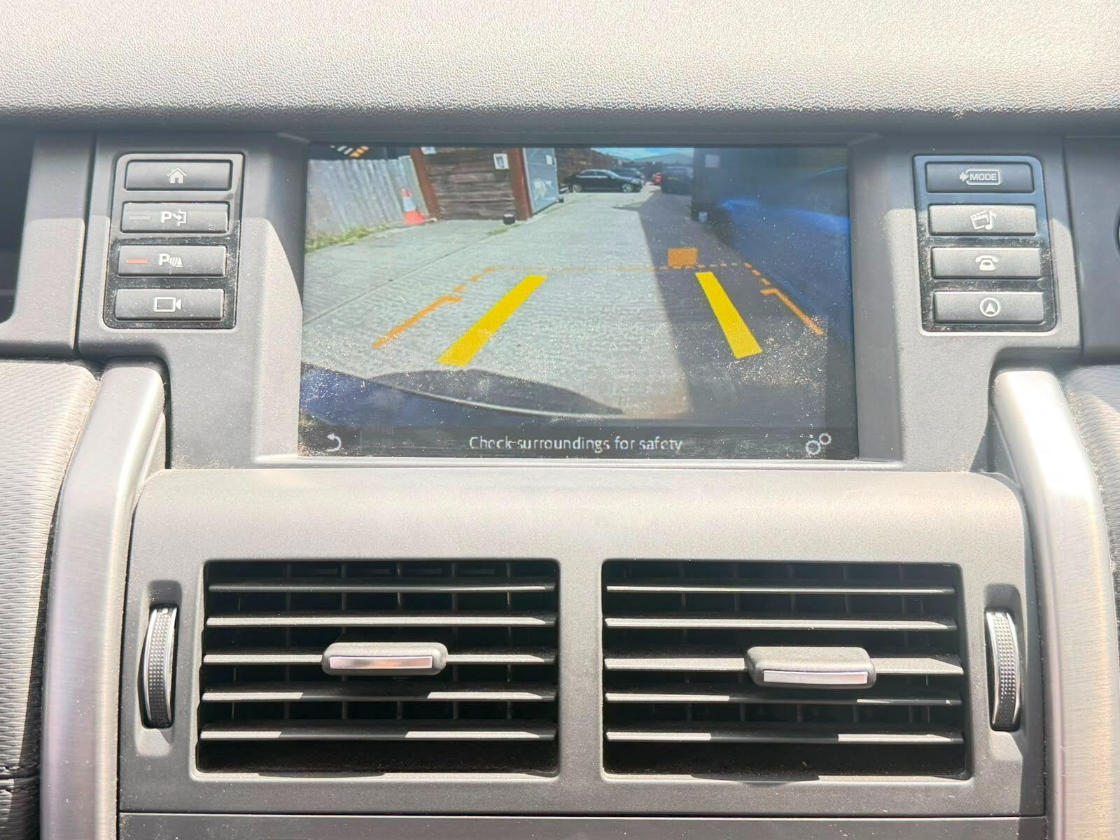 Land Rover Discovery Sport view 27