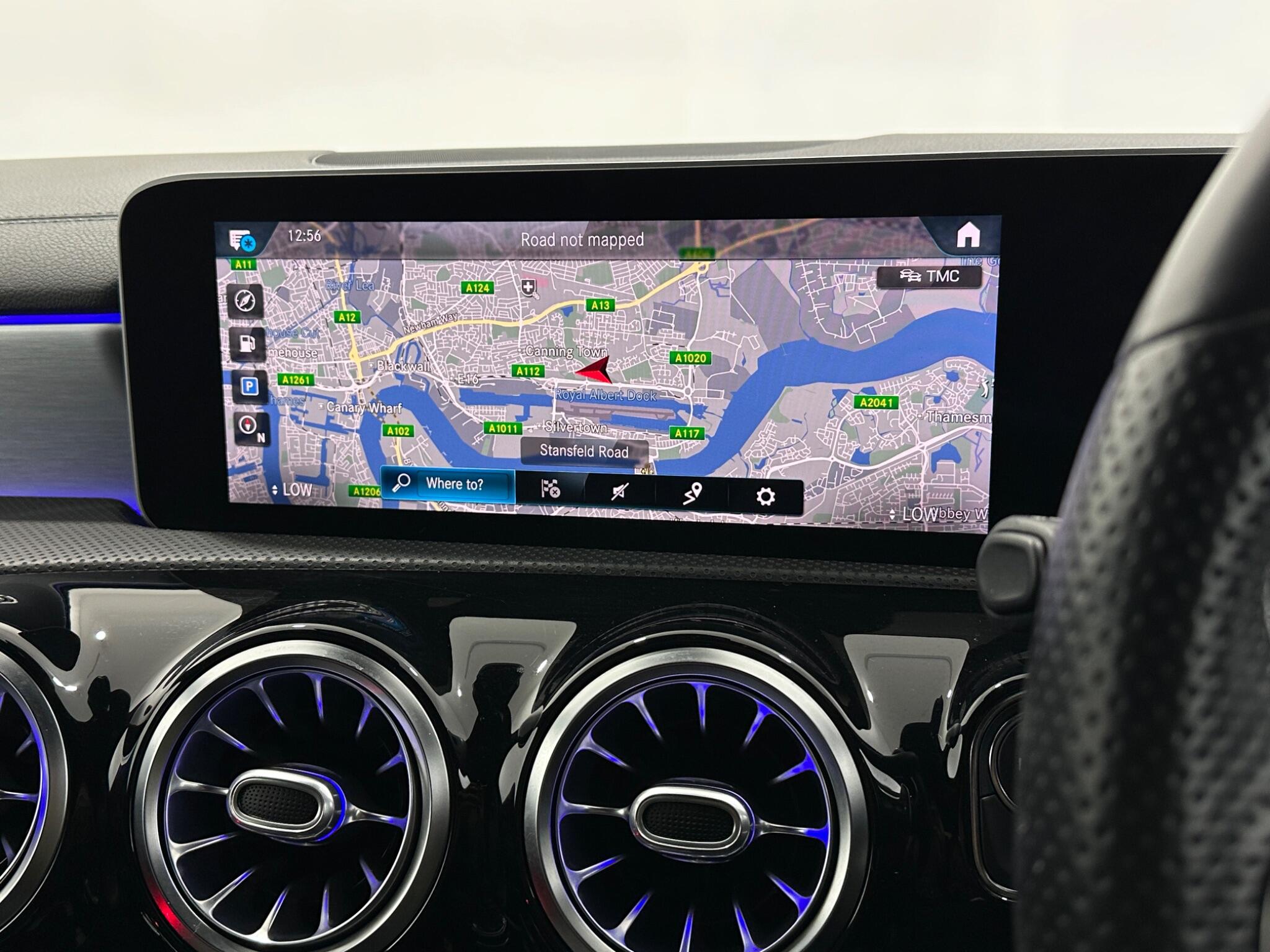 Mercedes-Benz Cla view 24