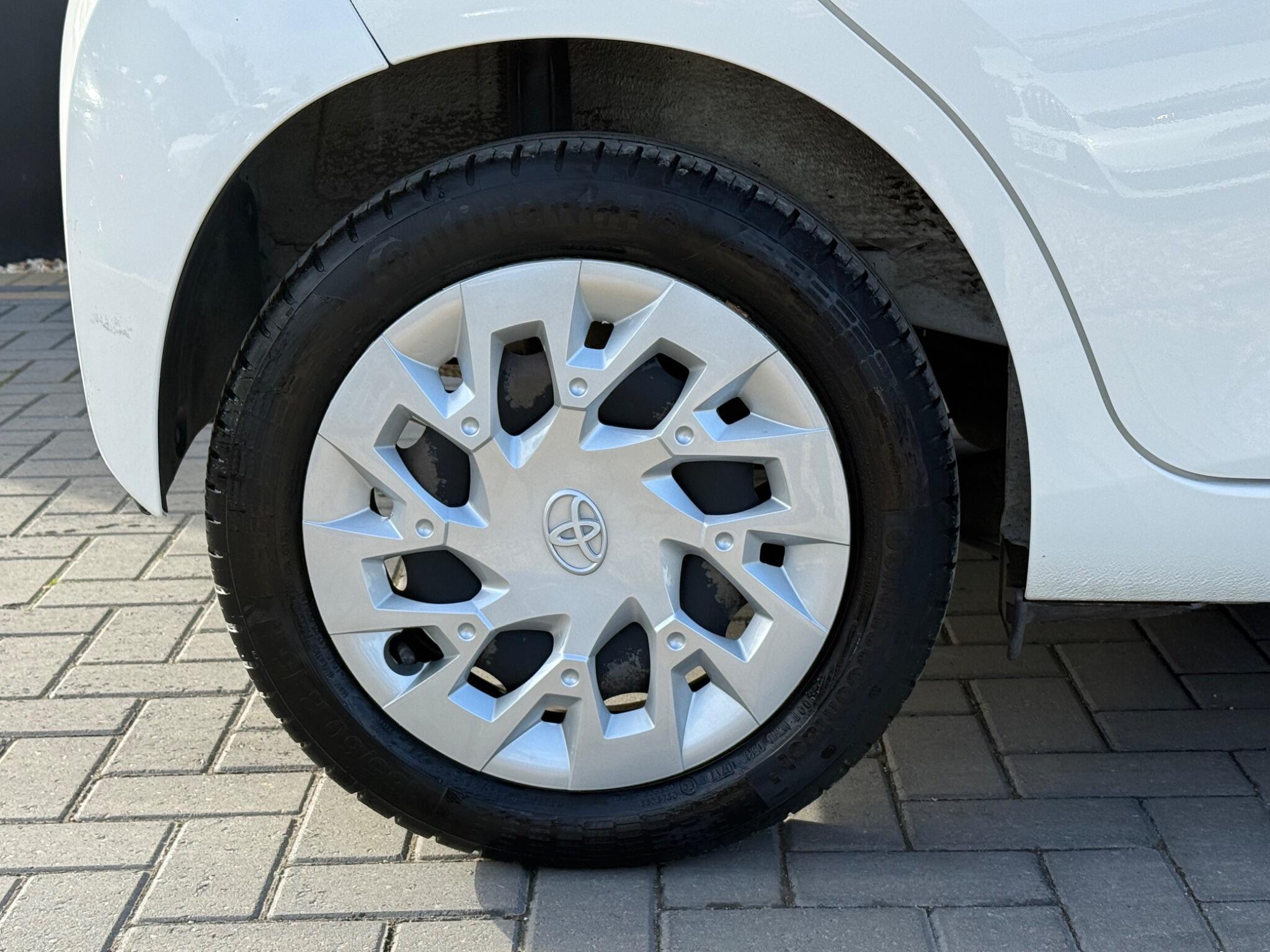 Toyota Aygo view 13