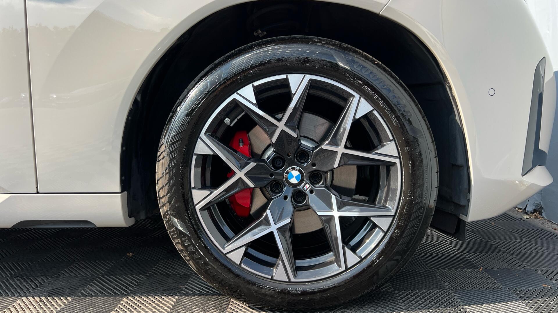 BMW X3 view 14