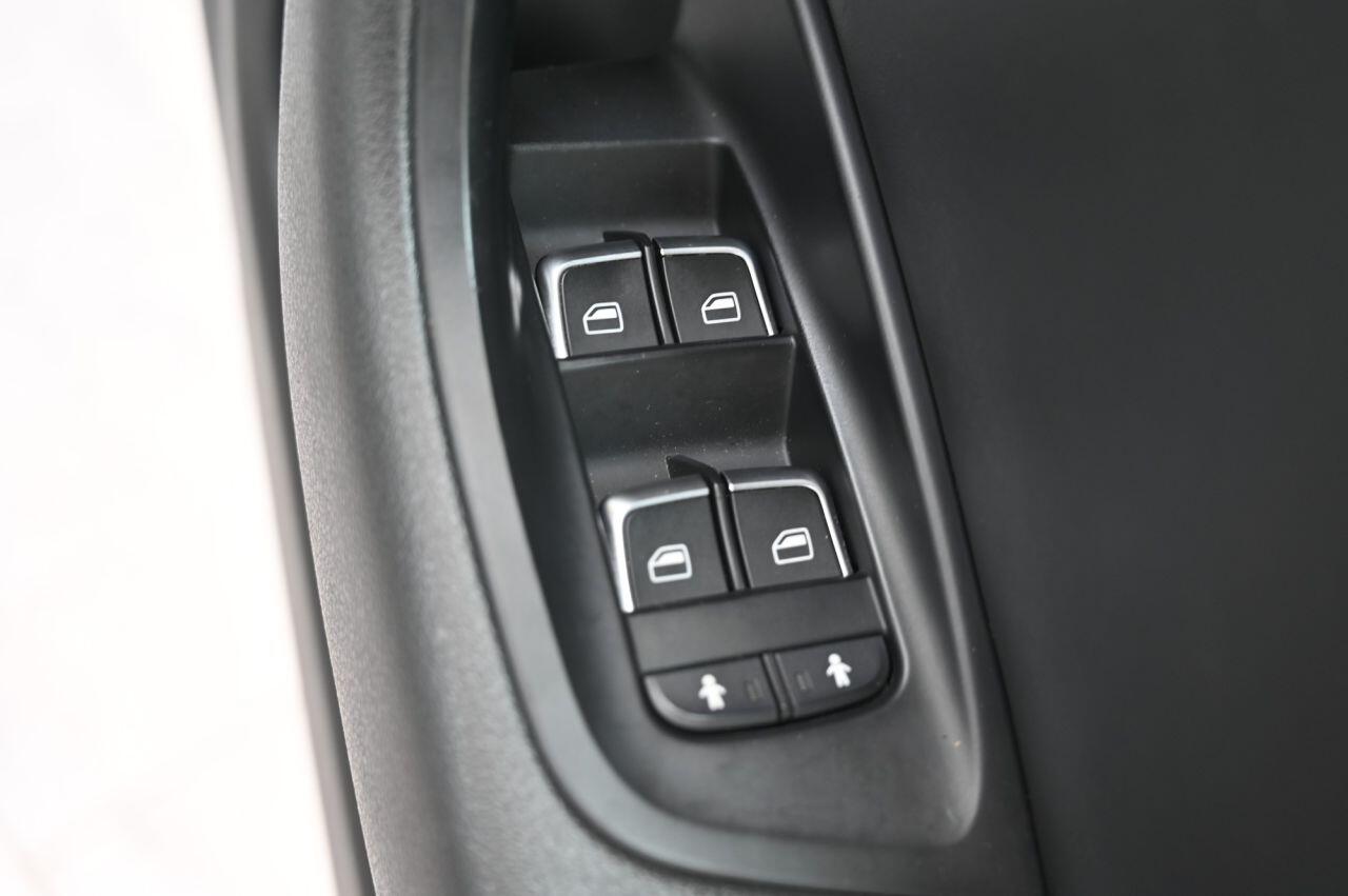 Audi A6 view 34