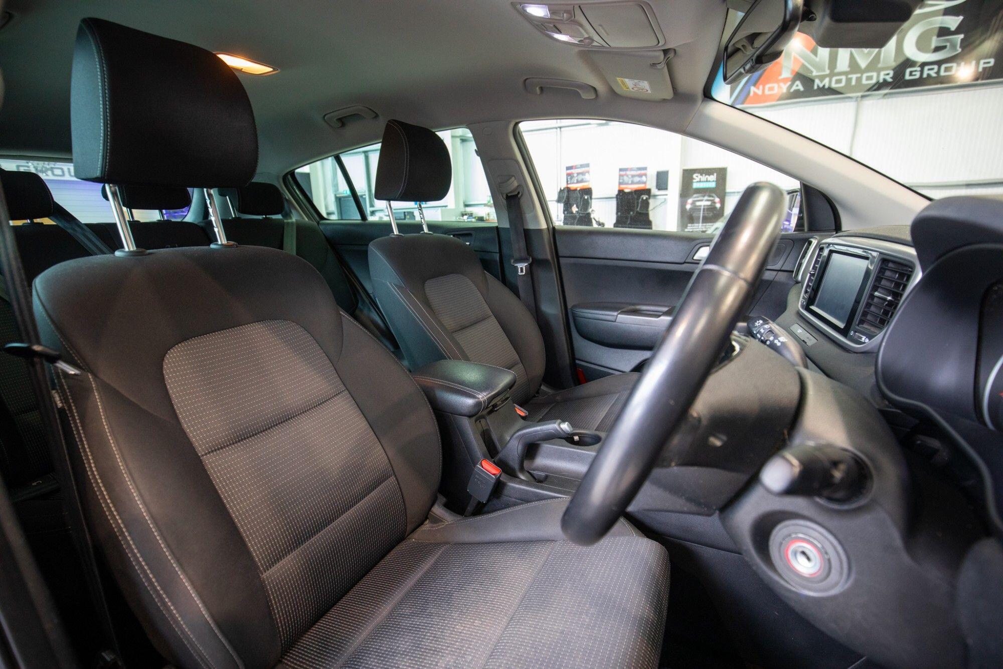 Kia Sportage view 3