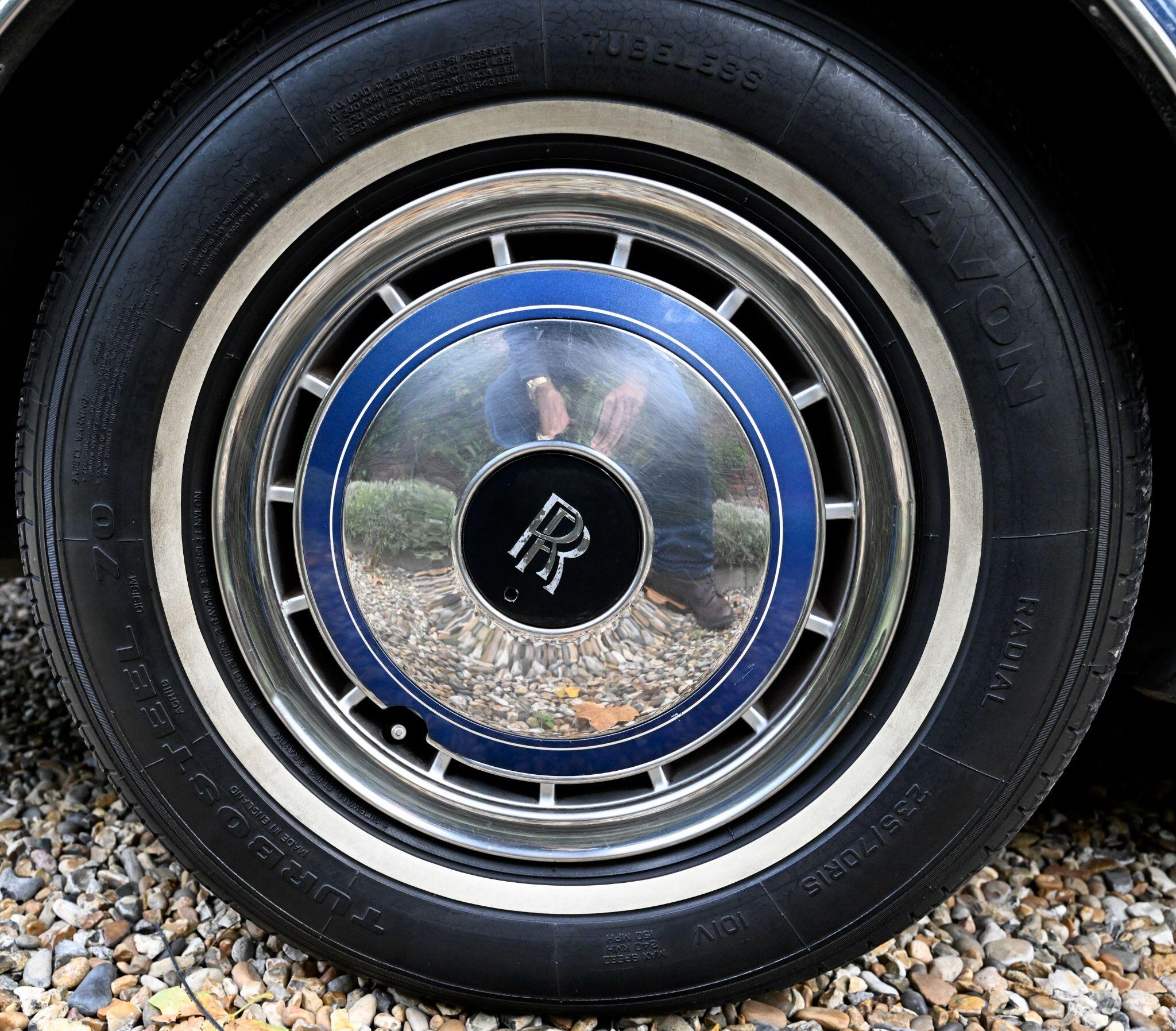 Rolls-Royce Corniche view 46
