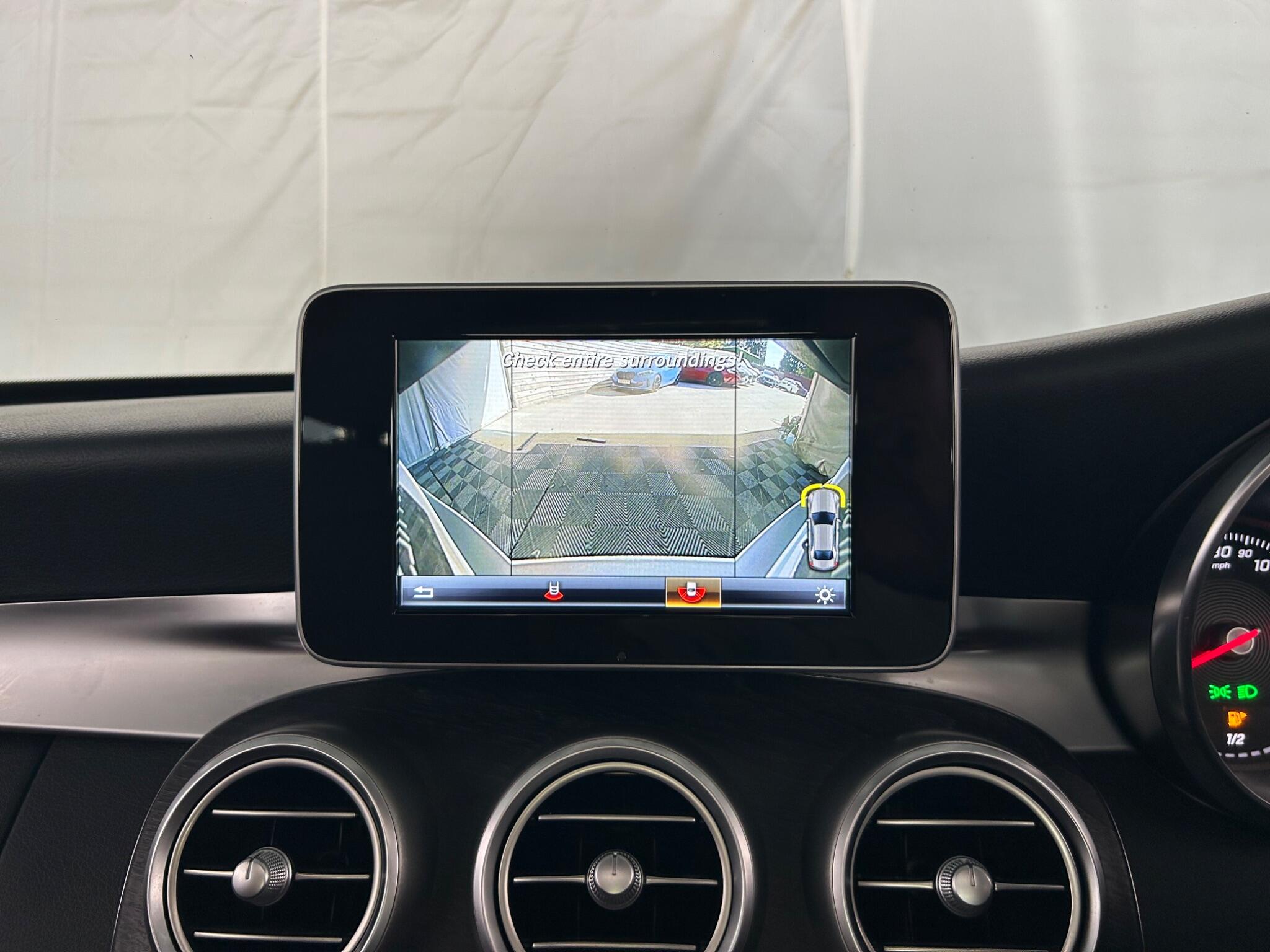 Mercedes-Benz C Class view 35