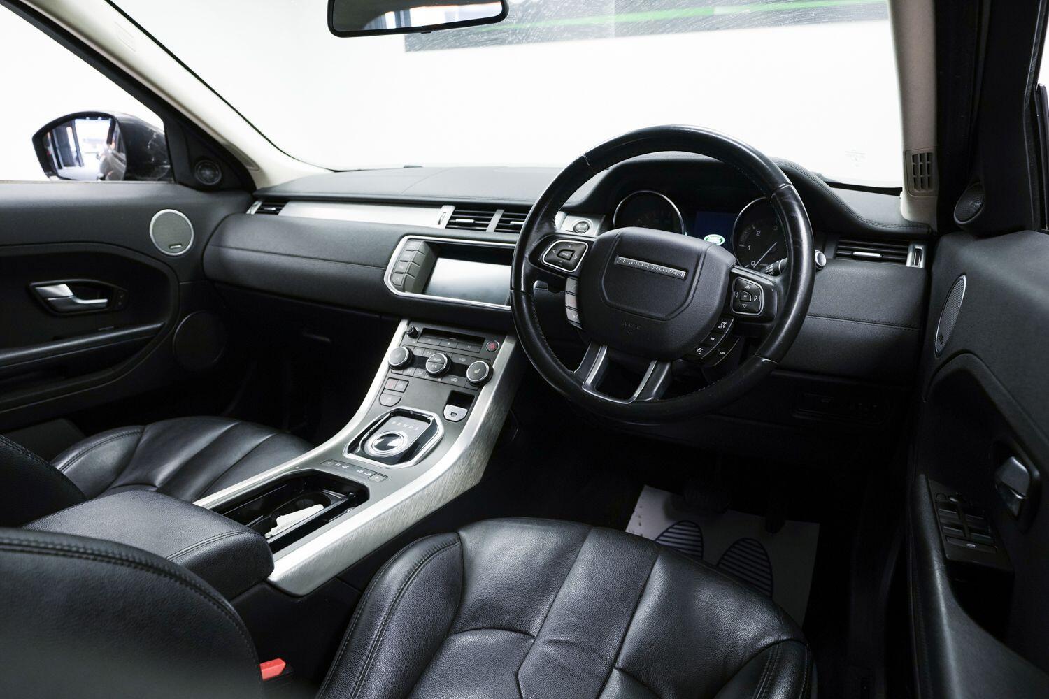 Land Rover Range Rover Evoque view 11