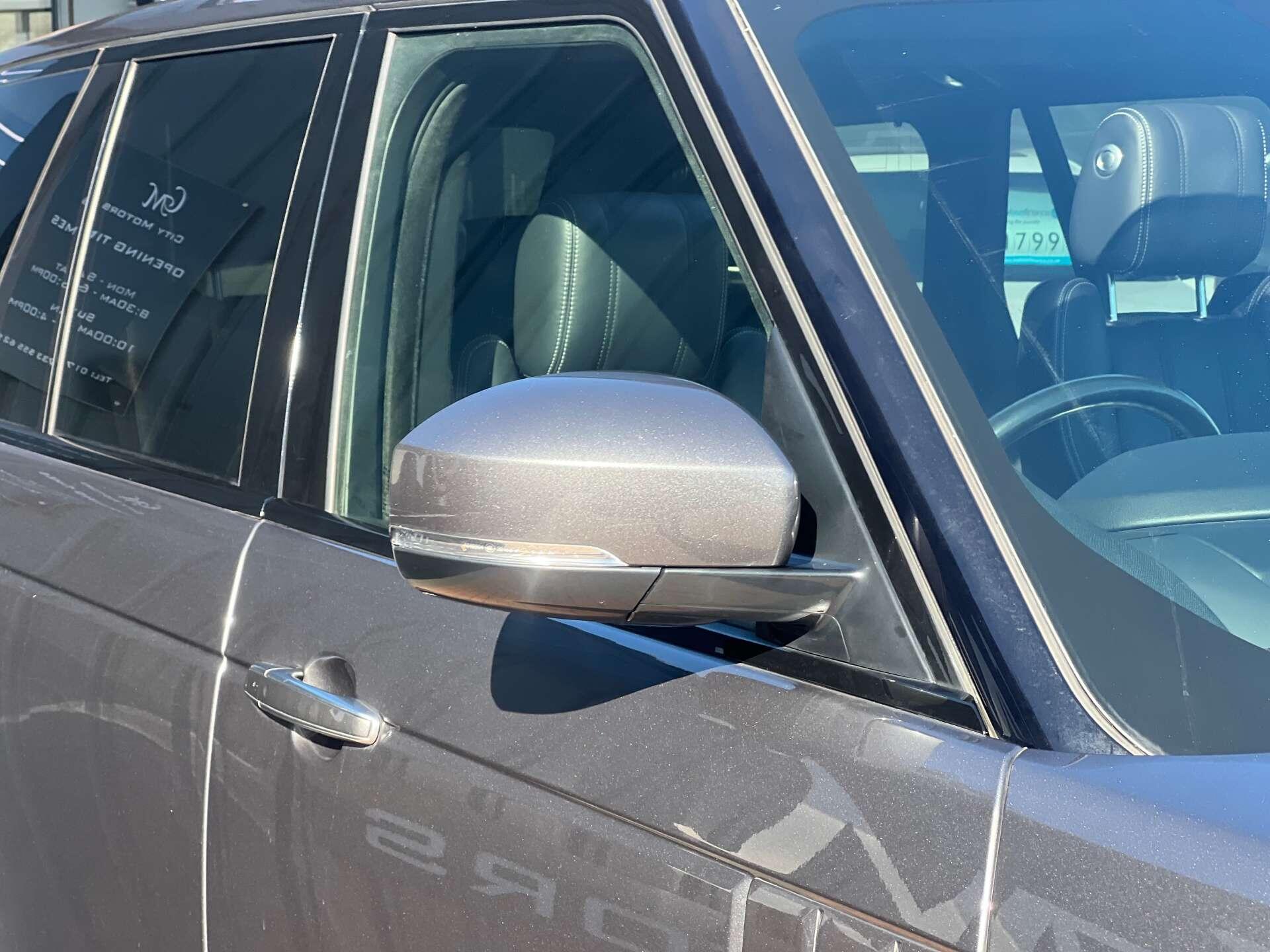 Land Rover Range Rover view 70